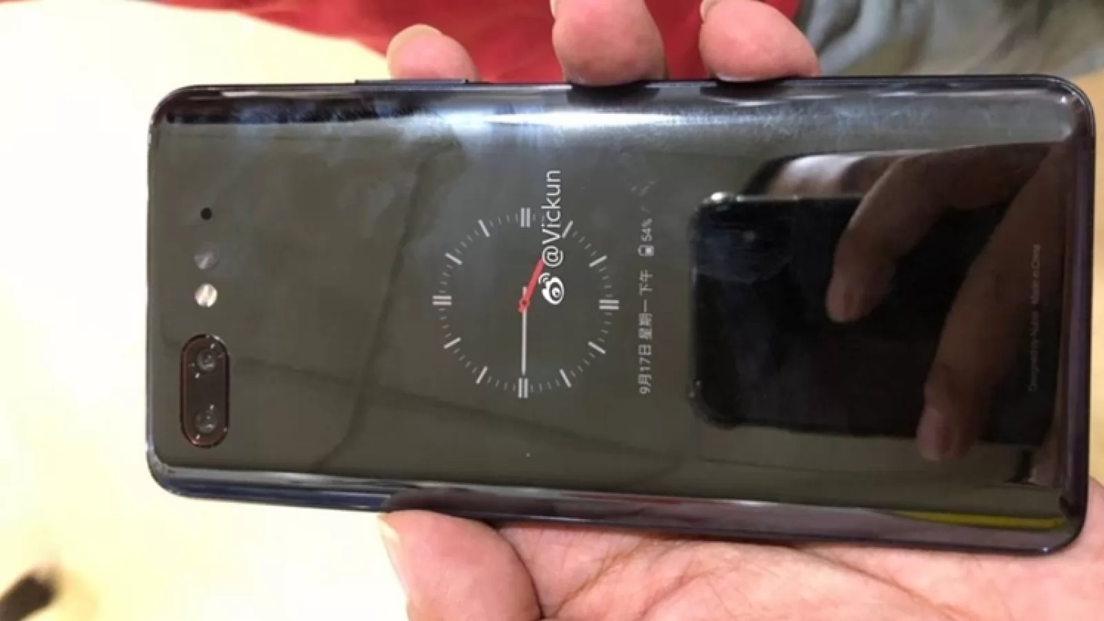 ZTE Nubia Z18s bifează o nouă apariție; Își prezintă ecranul secundar într-un clip hands-on