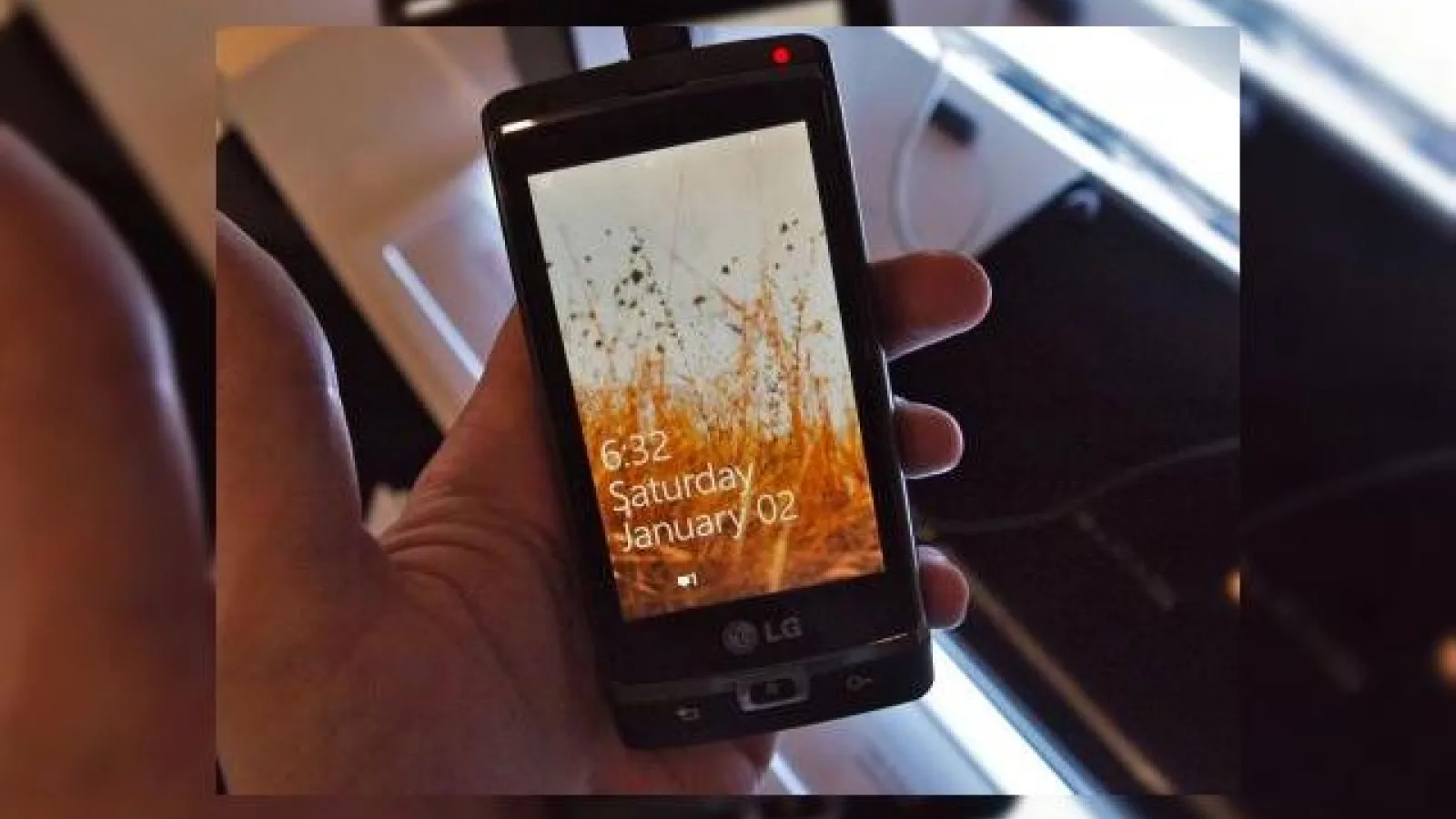 LG Optimus 7 in actiune! Impresionantul handset WP 7 ni se prezinta (Video)