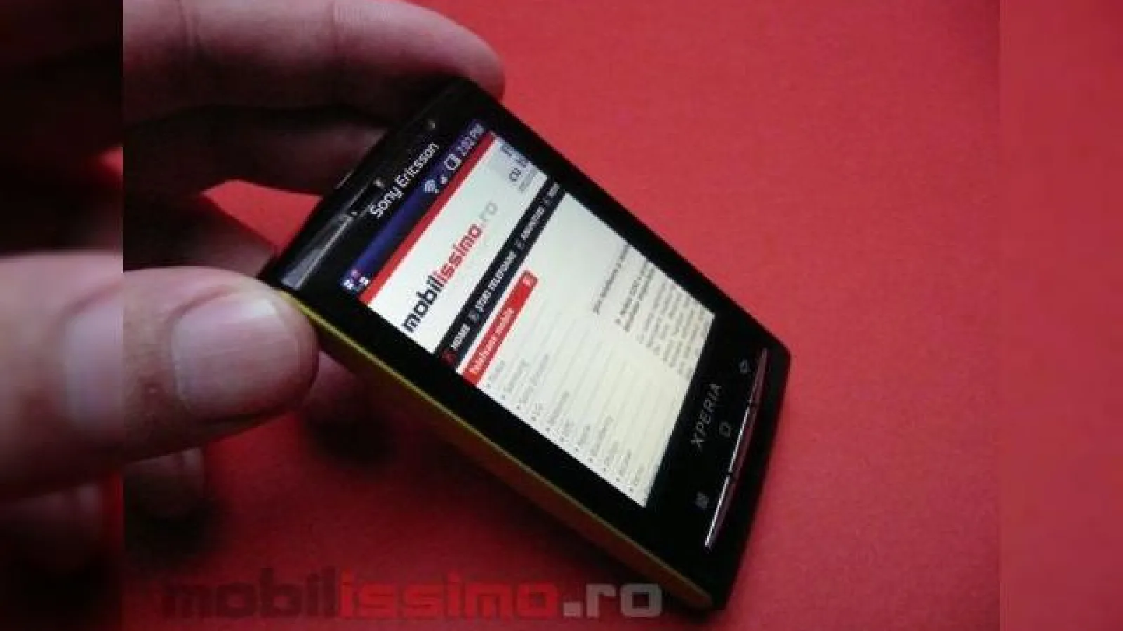 Mai feminin decat rujul: Sony Ericsson XPERIA X10 Mini, telefonul ideal pentru domnisoare, sub lupa Mobilissimo.ro (Video)