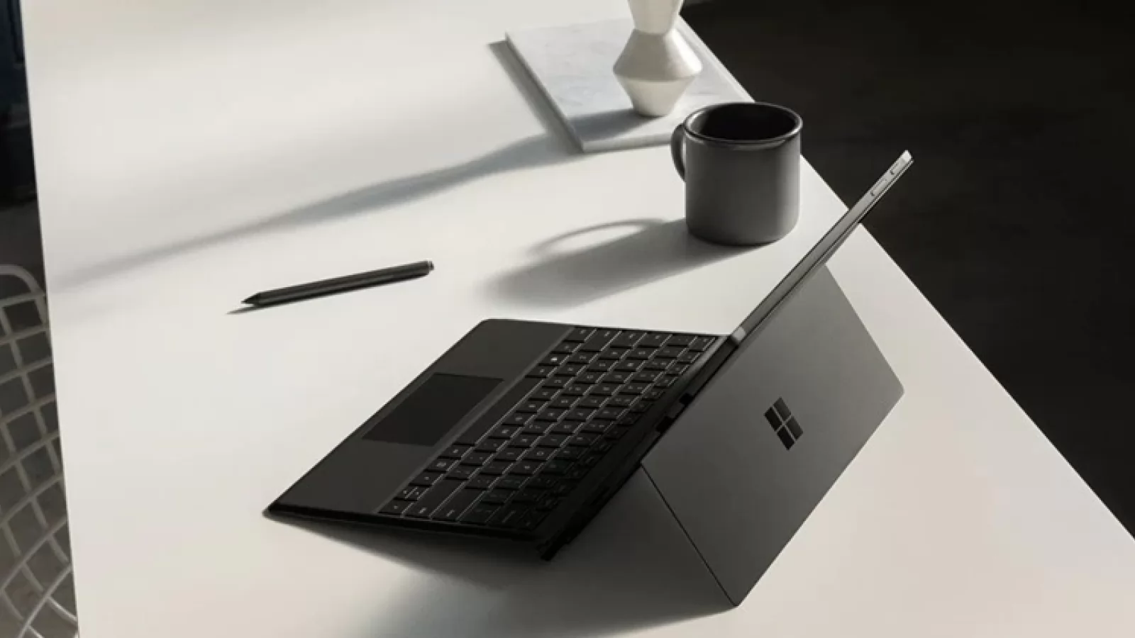 Microsoft Surface Pro 6 sosește cu upgrade-uri hardware notabile și cu o nouă variantă de culoare