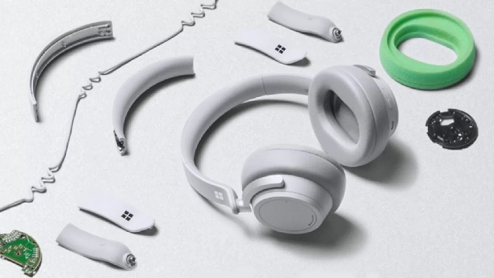 Microsoft lansează căștile wireless Surface Headphones cu anulare a zgomotului de fundal și Cortana la bord