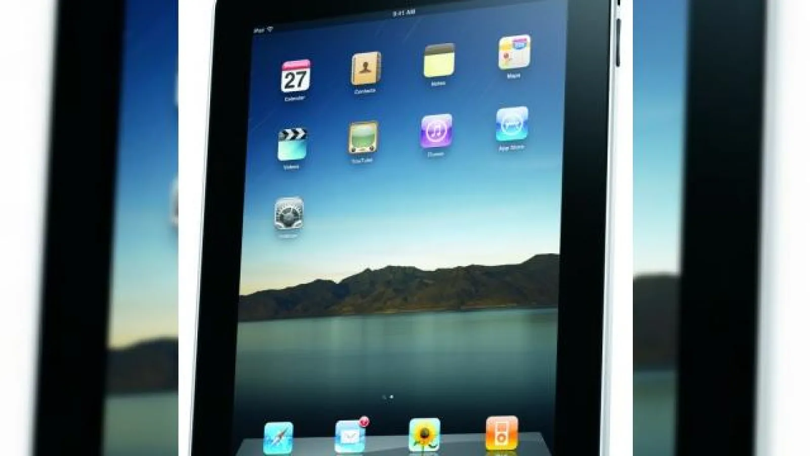 iPad 2 lansat la inceputul lui 2011, conform furnizorilor Apple