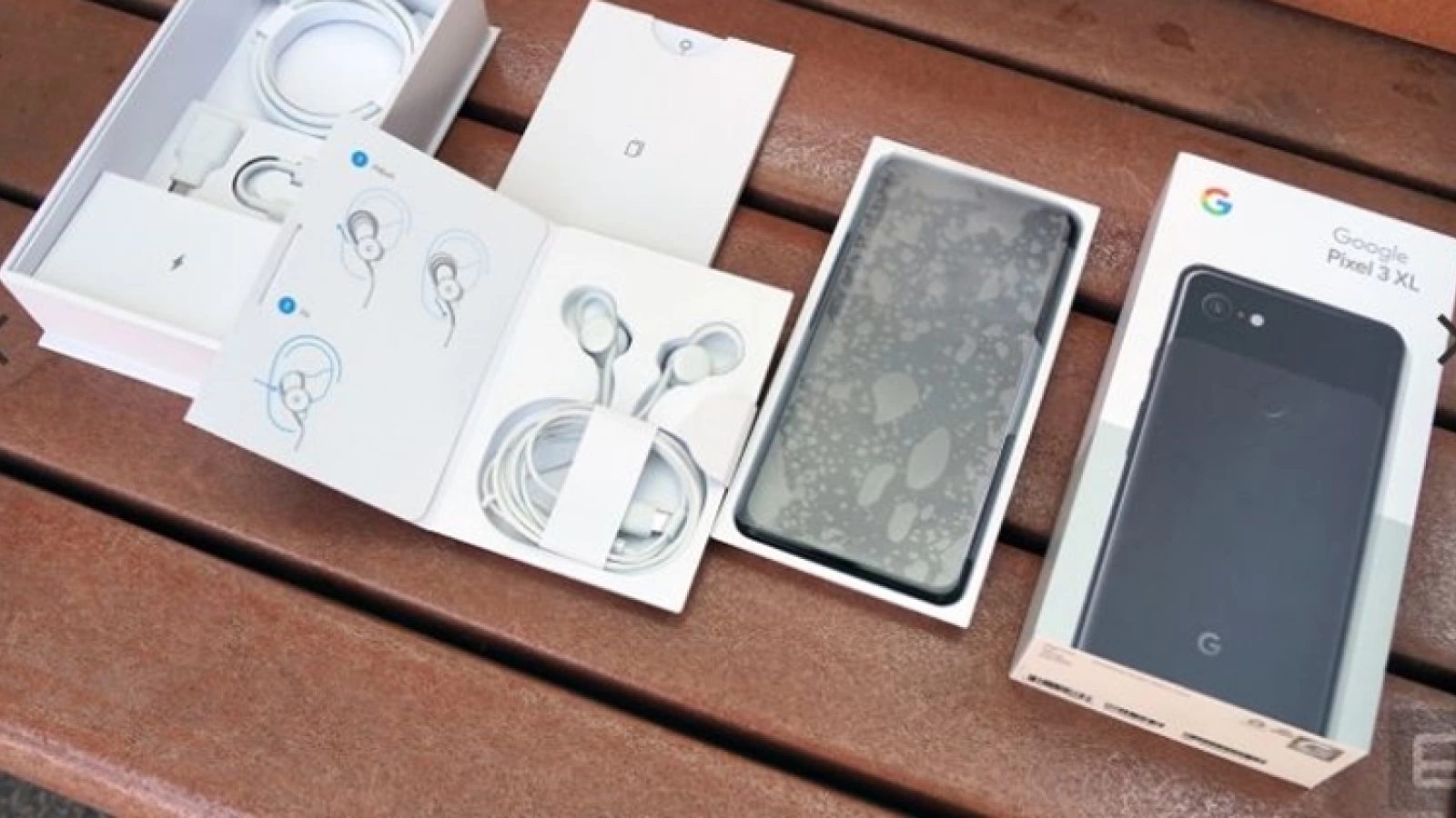Google Pixel 3 XL se vinde deja în Hong Kong și costă 2030 de dolari; Iată un hands-on local (Video)