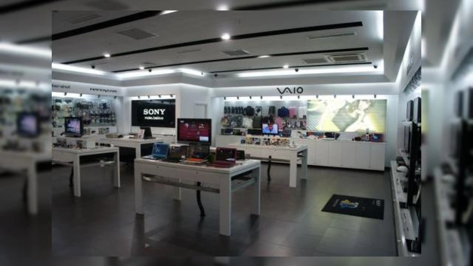 Un nou pol de tehnologie Sony: noul magazin Sony Center din Bucuresti, in Unirea Shopping Center
