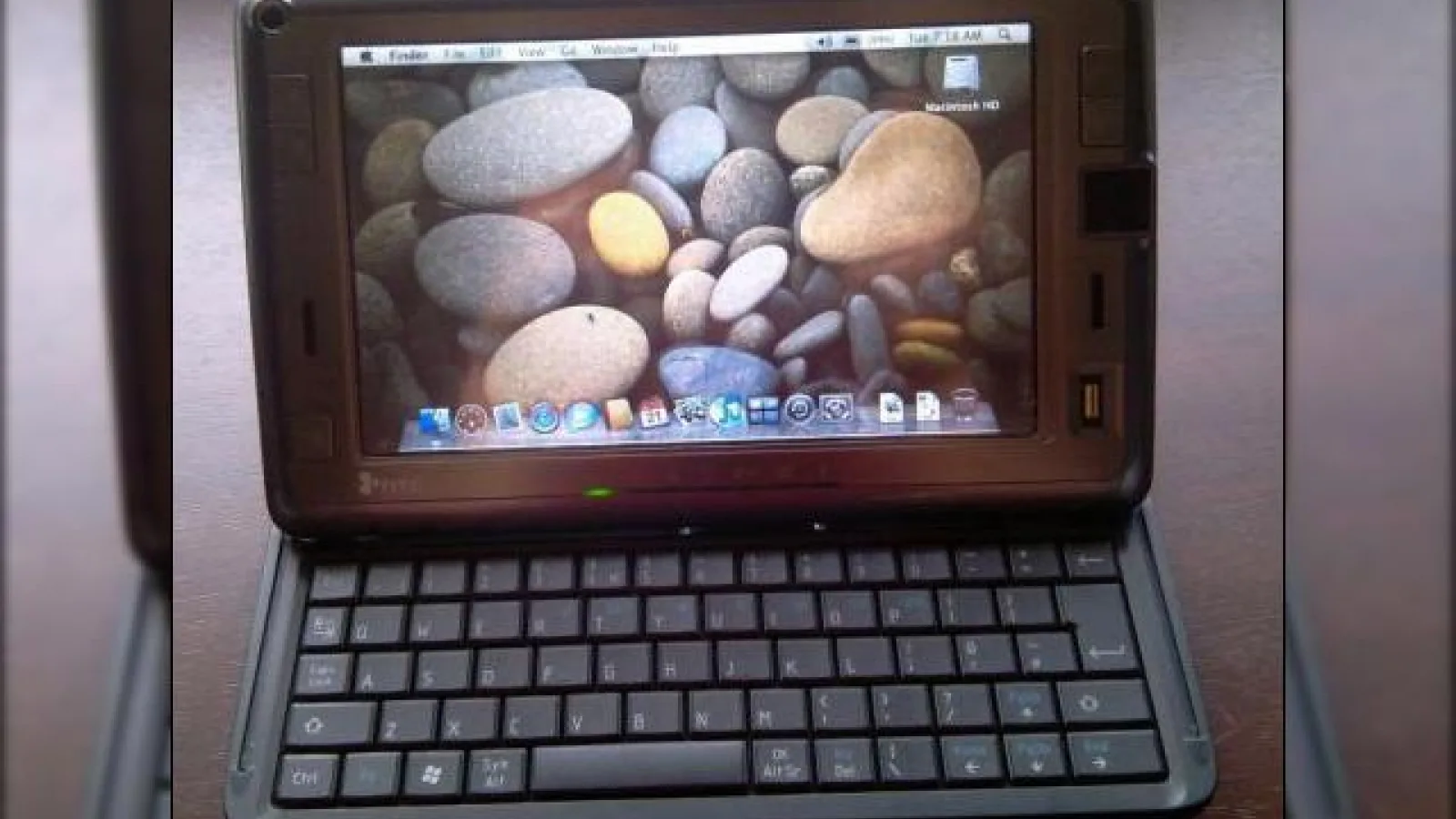 Mac OS X ruleaza acum pe HTC Shift