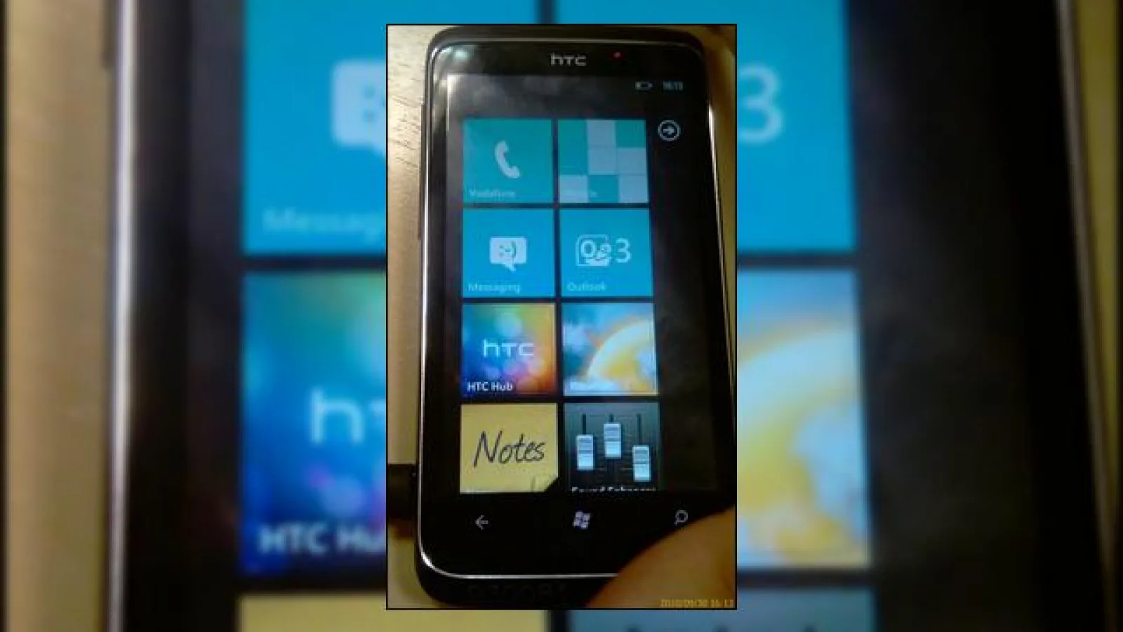HTC Mondrian devine HTC Spark; noi imagini disponibile cu handsetul Windows Phone 7