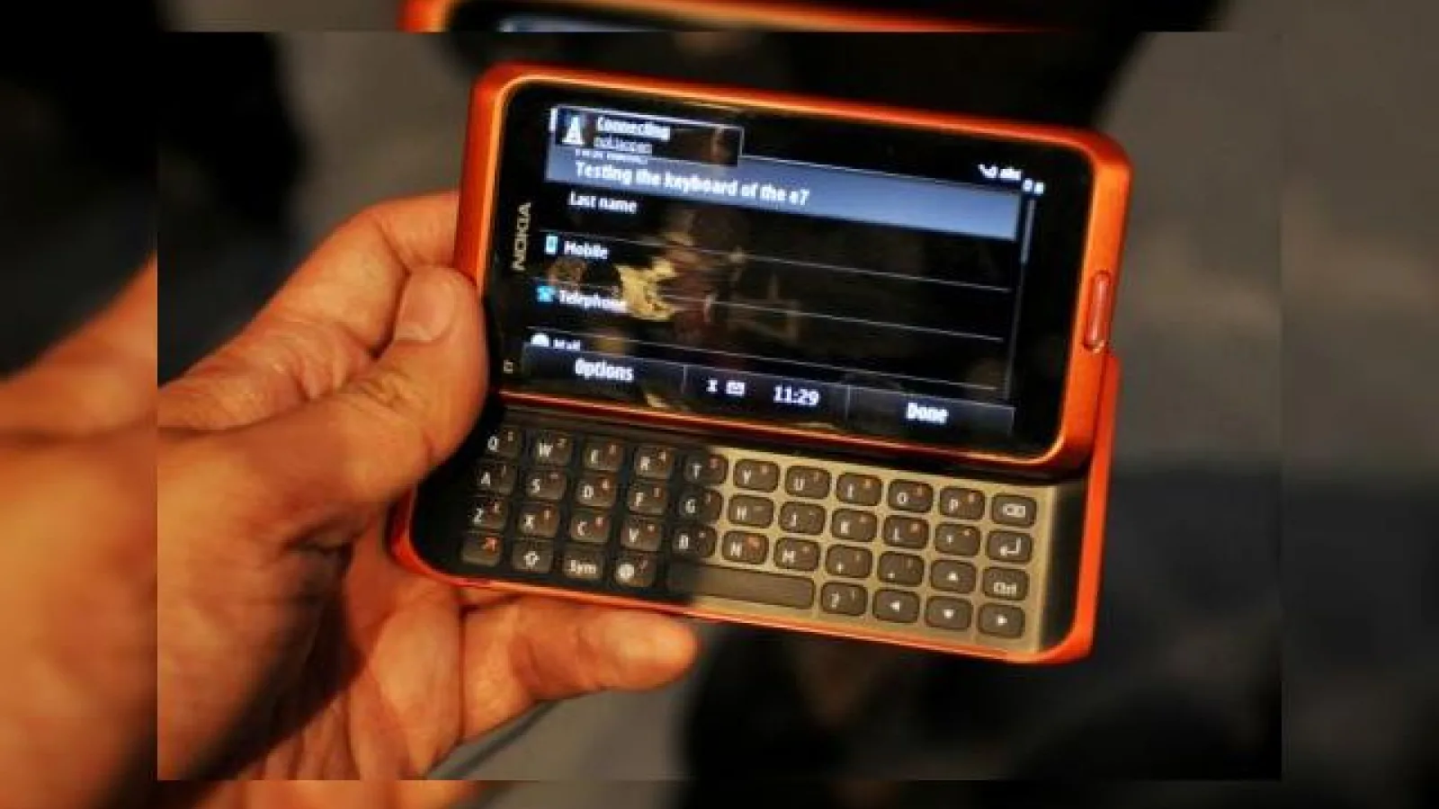 Primele impresii despre Nokia E7