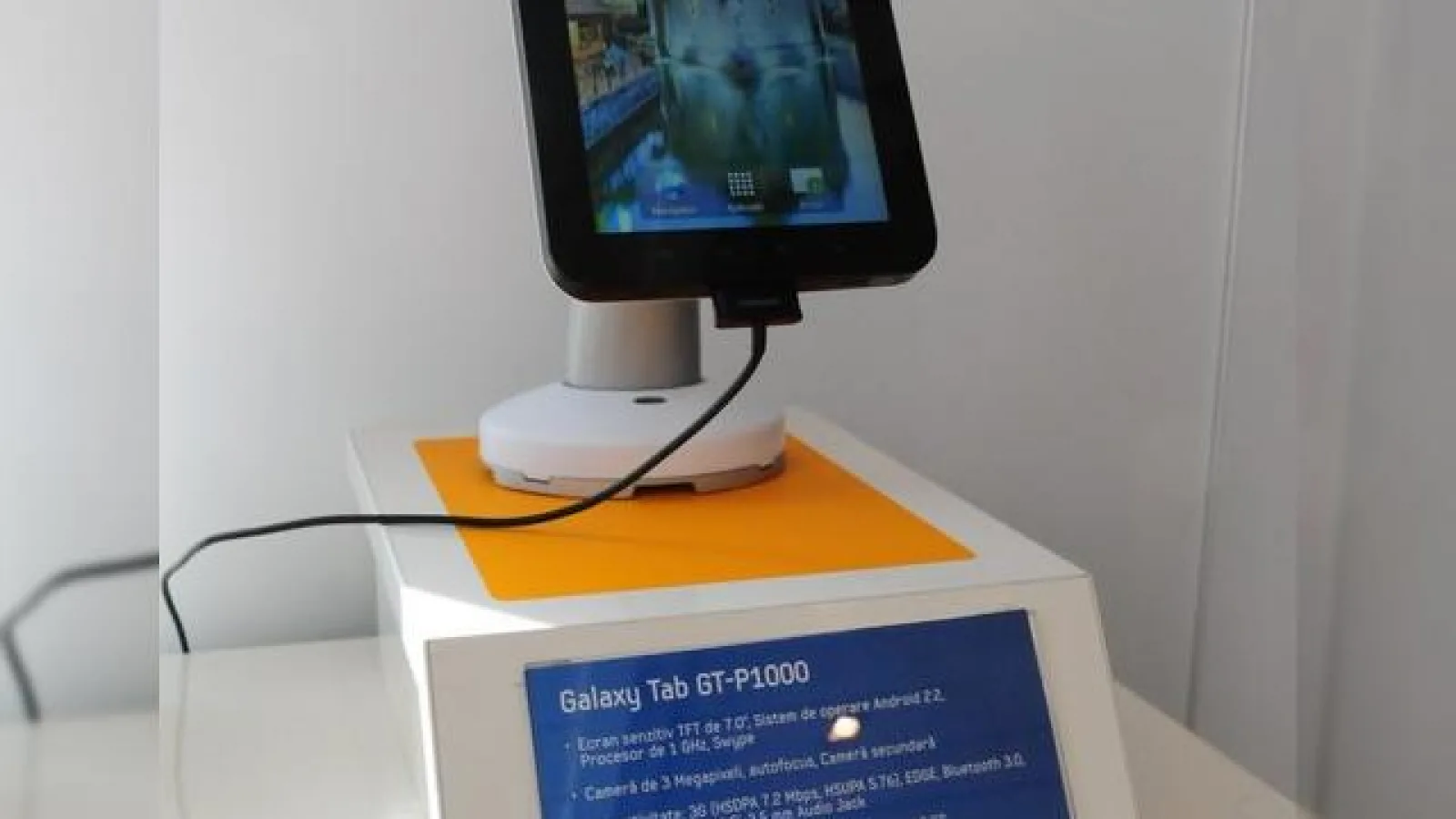 Samsung Galaxy Tab provoaca un duel pe piata tableturilor intre Orange Romania si Vodafone