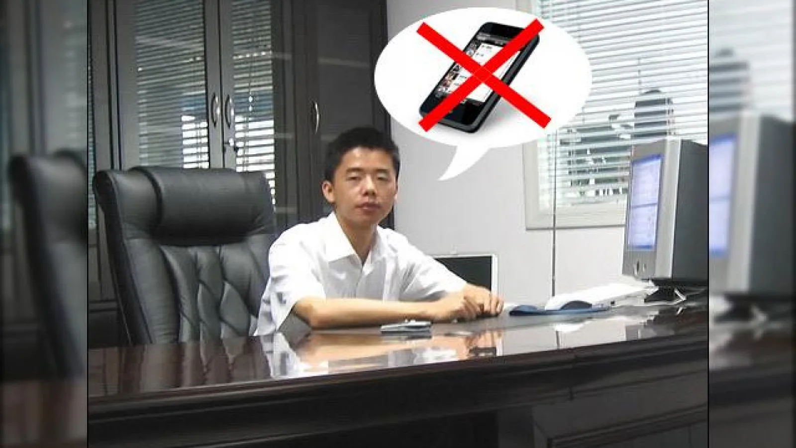 Faimoasa clona iPhone Meizu M8 scoasa din productie, dupa presiuni din partea Apple