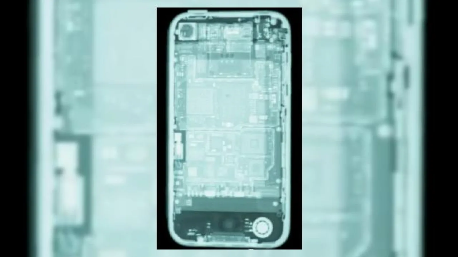 iPhone 3GS la radiografie; cinste inginerilor si migalei! (Video)