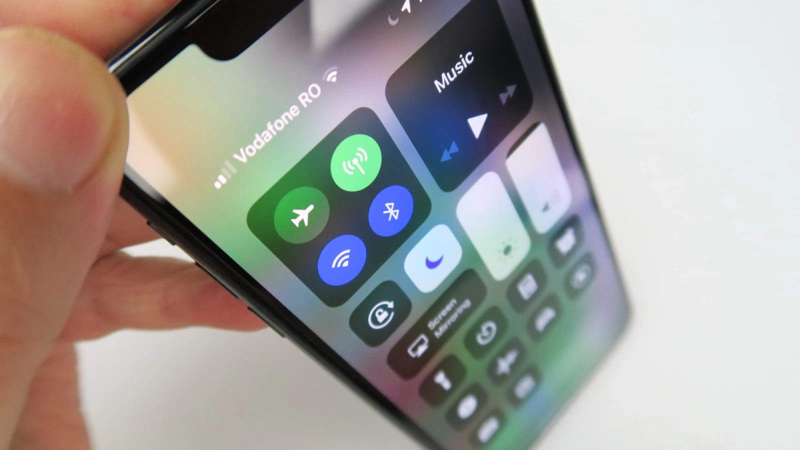 Apple iPhone XS Max: Baterie excelentă, ignoraţi miliamperii