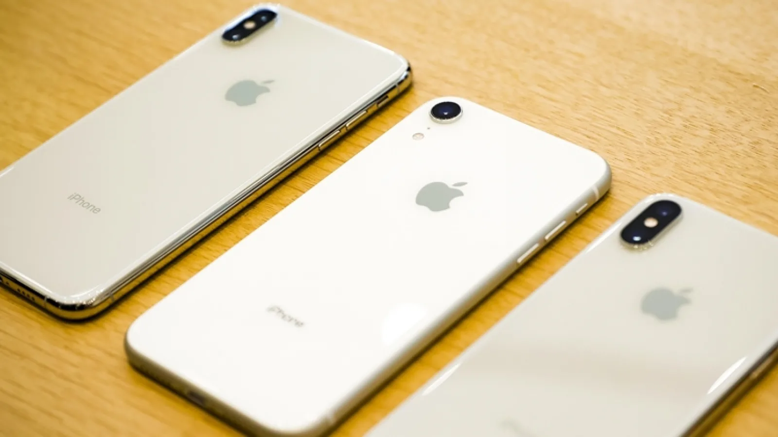 Primul iPhone cu suport 5G va sosi în 2020; Apple alege modemuri Intel