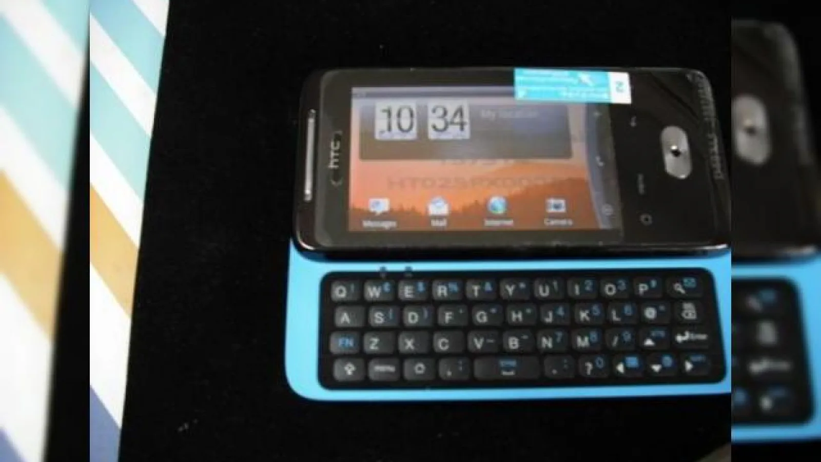 HTC Paradise, sliderul QWERTY cu Android reapare pe web