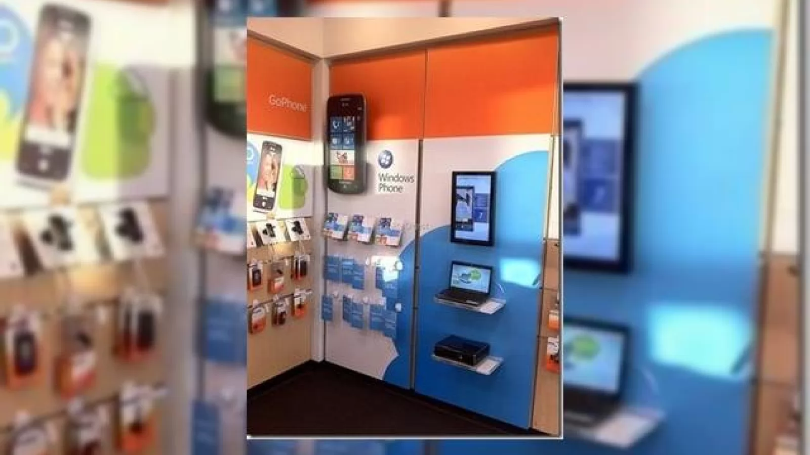Windows Phone 7, cu vânzări sub așteptări În SUA; 40.000 de modele WP7 vândute În prima zi
