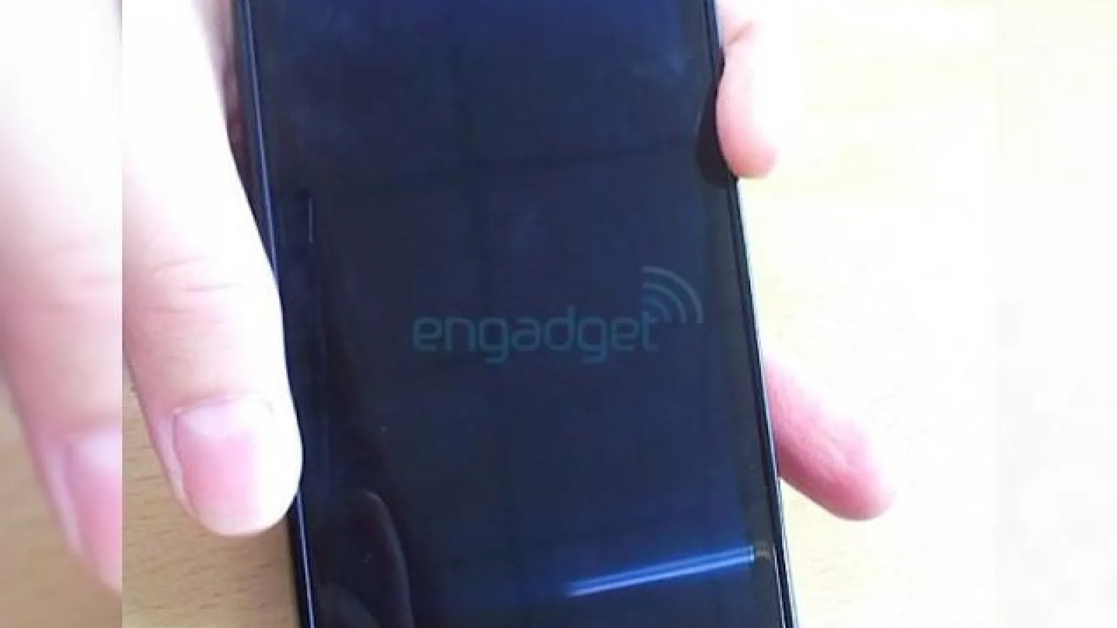 Google Nexus S confirmat! Fabricat de Samsung și parte a seriei Galaxy S; iată primele imagini!