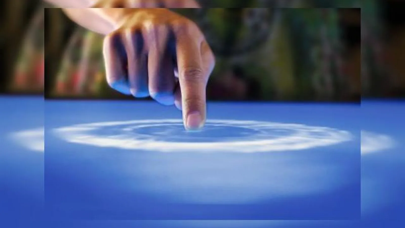 Touchscreen-ul care Își schimbă forma, cea mai nouă tehnologie Microsoft