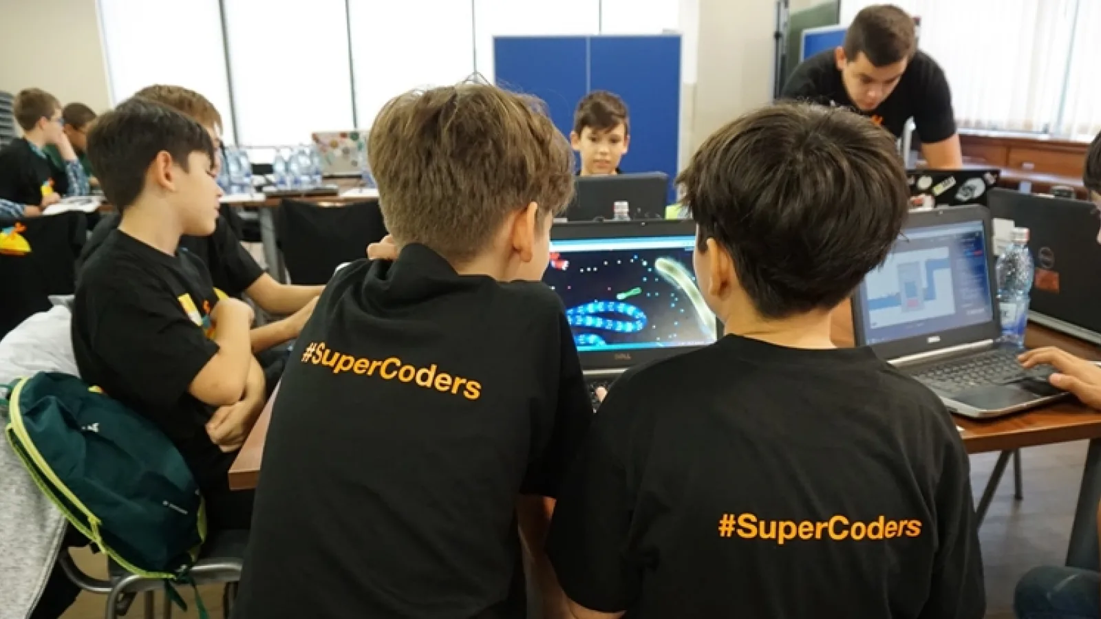 Cum folosesc copiii Internetul pentru a se pregăti pentru meseriile viitorului (SuperCoders 2018)