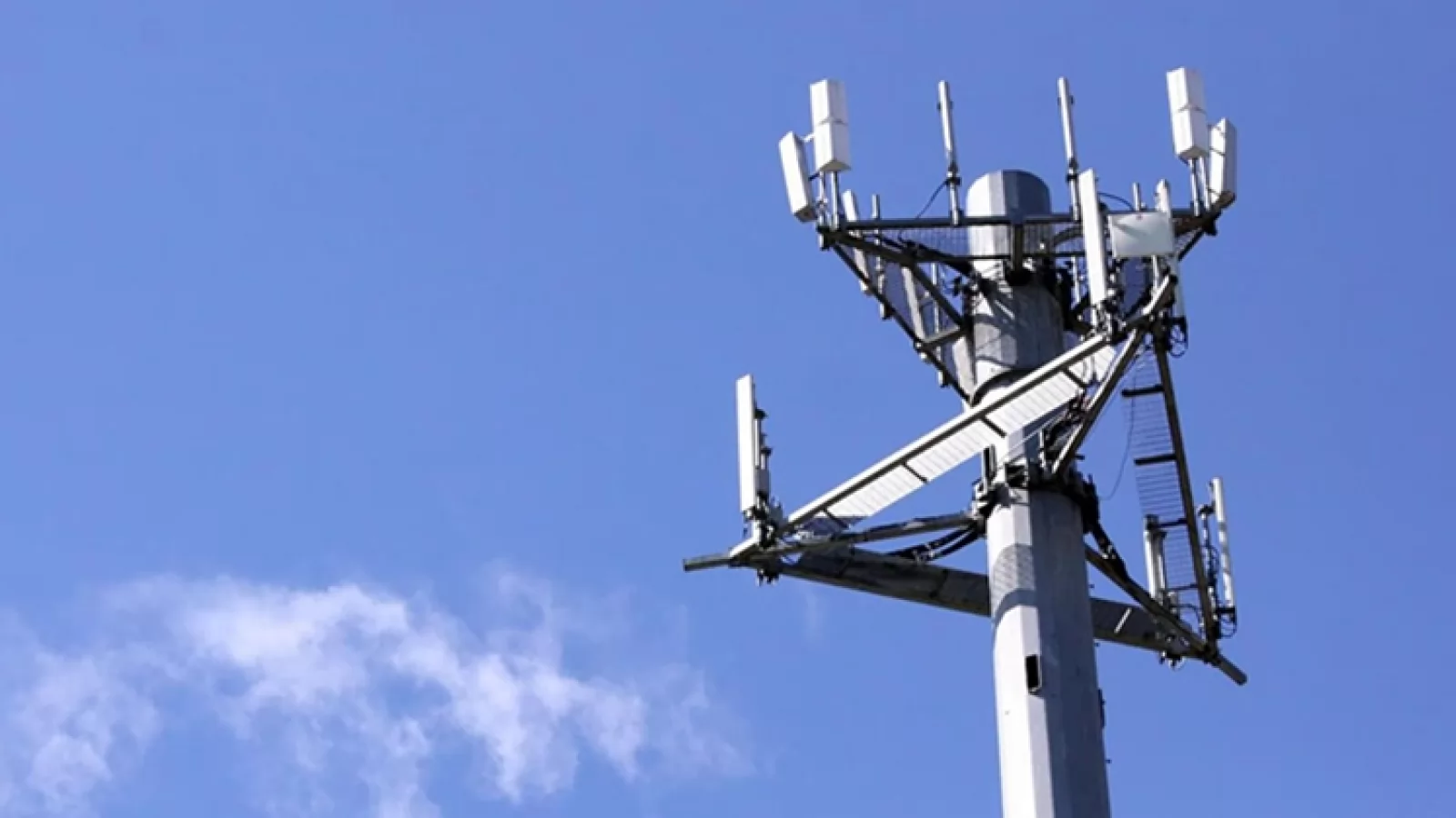 Conexiunile mobile la internet devin mai rapide în comparație cu cele Wi-Fi, la nivel global; 5G-ul ar putea aduce schimbări și la noi