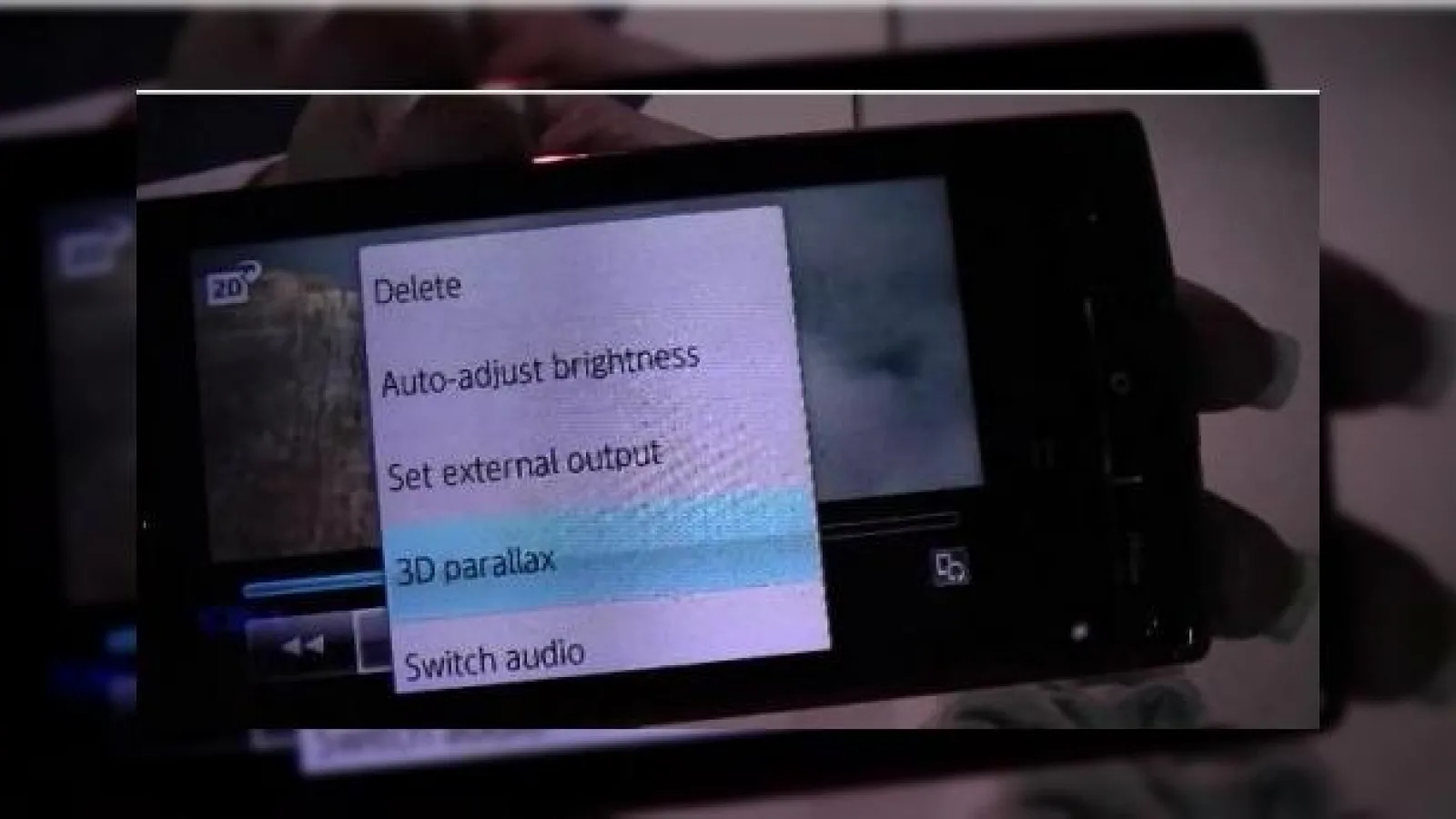Smartphone cu ecran 3D și cameră 3D prezentat de Sharp la CES 2011 (Video)