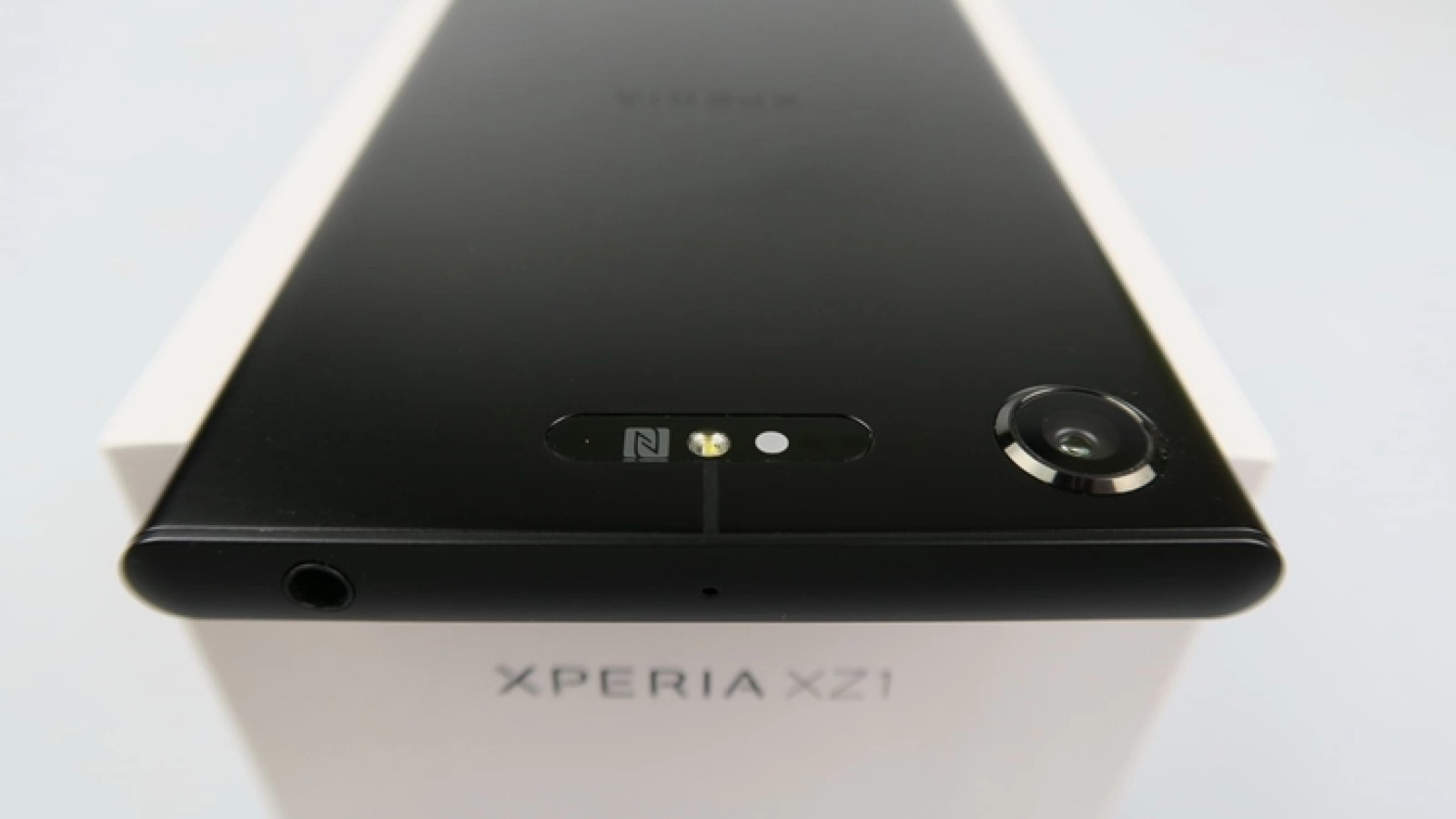 Turul Magazinelor #515: Sony Xperia XZ1 la preţ fantastic, Xiaomi Mi 8 Lite la ofertă, iPhone XR la preţ mai OK şi ceasuri atractive