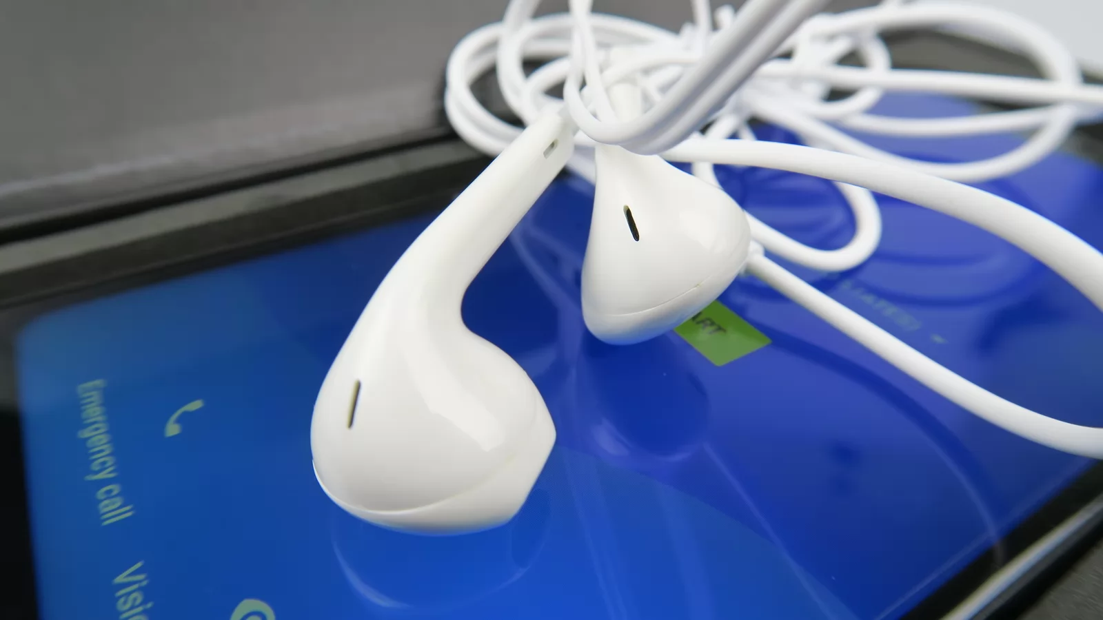 Allview Soul X5 Mini: Multimedia cu acustică satisfăcătoare, dar bas nu prea