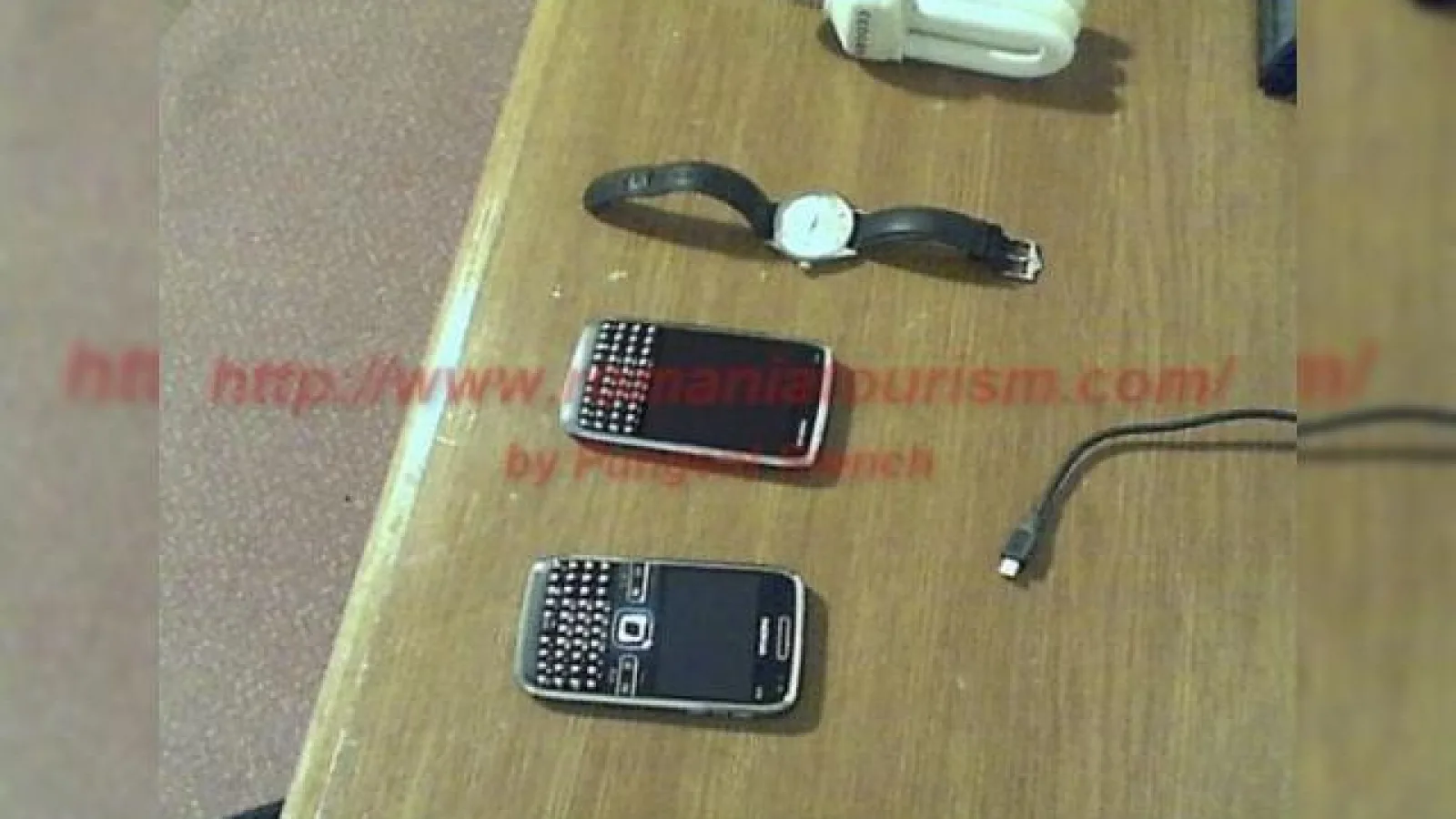 Nokia E6-00, acum Într-o imagine ce pare mai degrabă un fals...