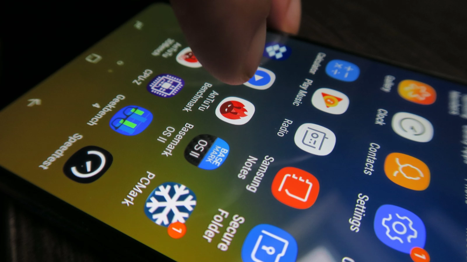 Samsung Galaxy A9 (2018): Benchmark-uri care flirtează cu Nokia 7 Plus, Mate 20 Lite