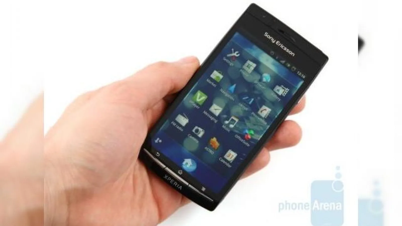 Cel mai subțire telefon din lume, analizat În detaliu: Sony Ericsson XPERIA Arc (Video)