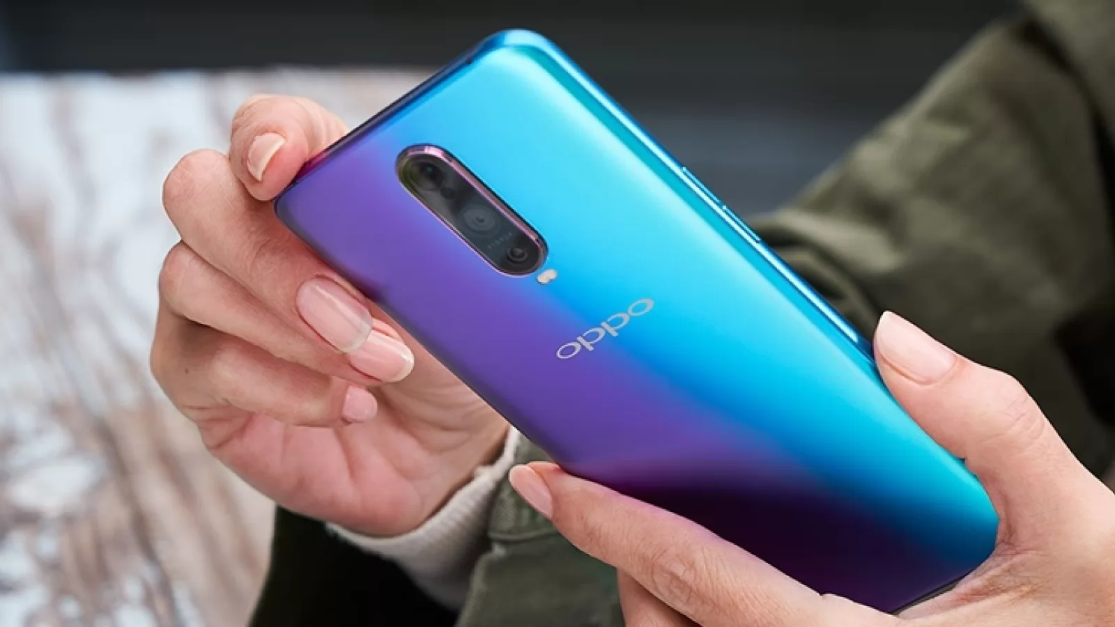 Oppo debutează oficial în Marea Britanie, postează un teaser cu simboluri locale