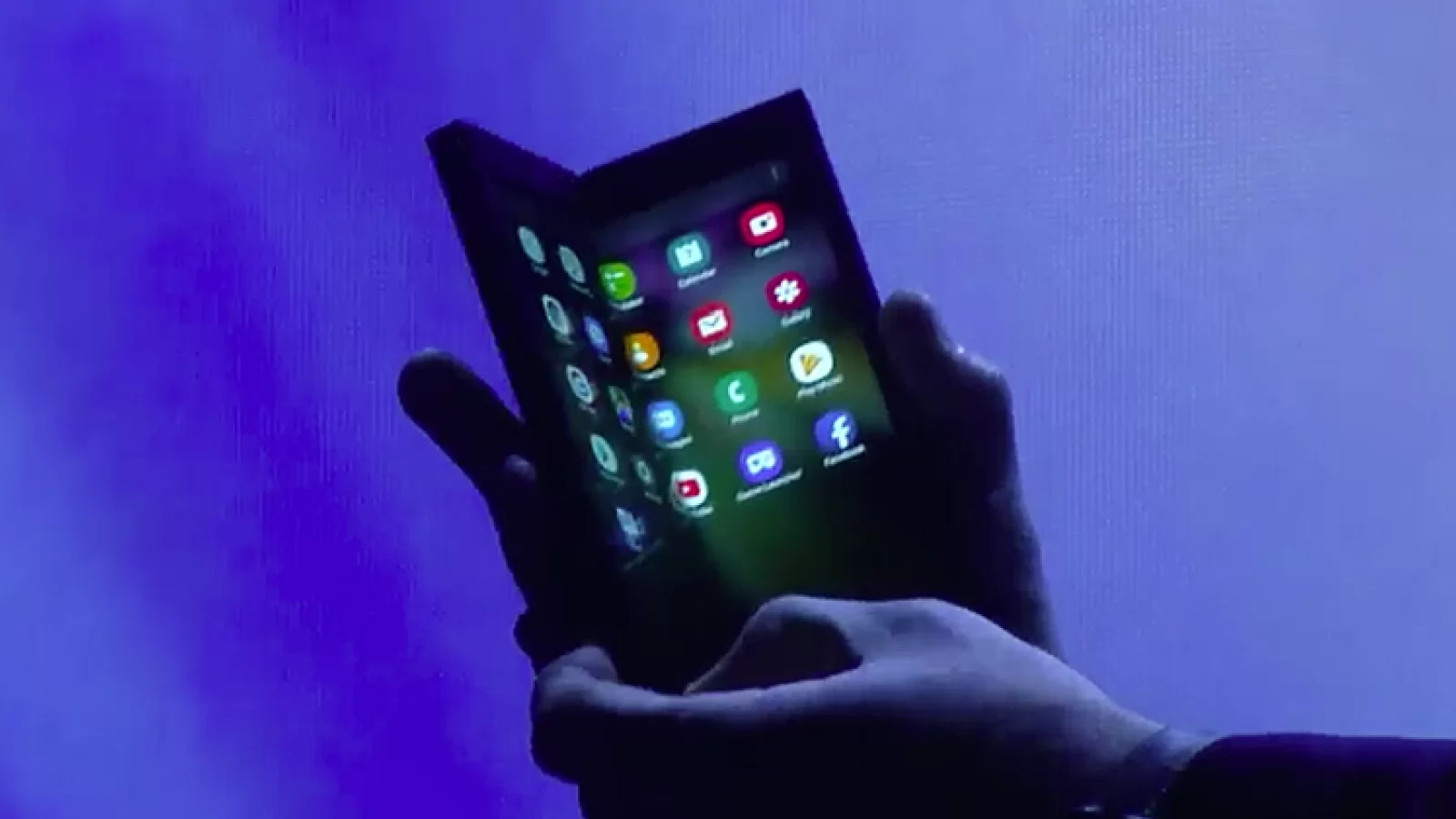 Samsung estimează că pliabilele și telefoanele 5G îi vor creşte profitul în 2019 după un T4 2018 modest