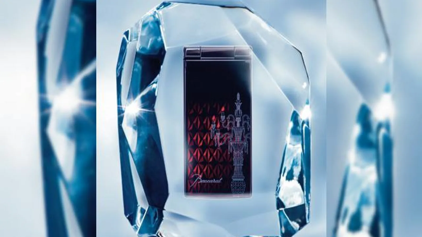 Sticlărie de lux sau telefon? Sharp prezintă un telefon elegant, produs În colaborare cu Baccarat