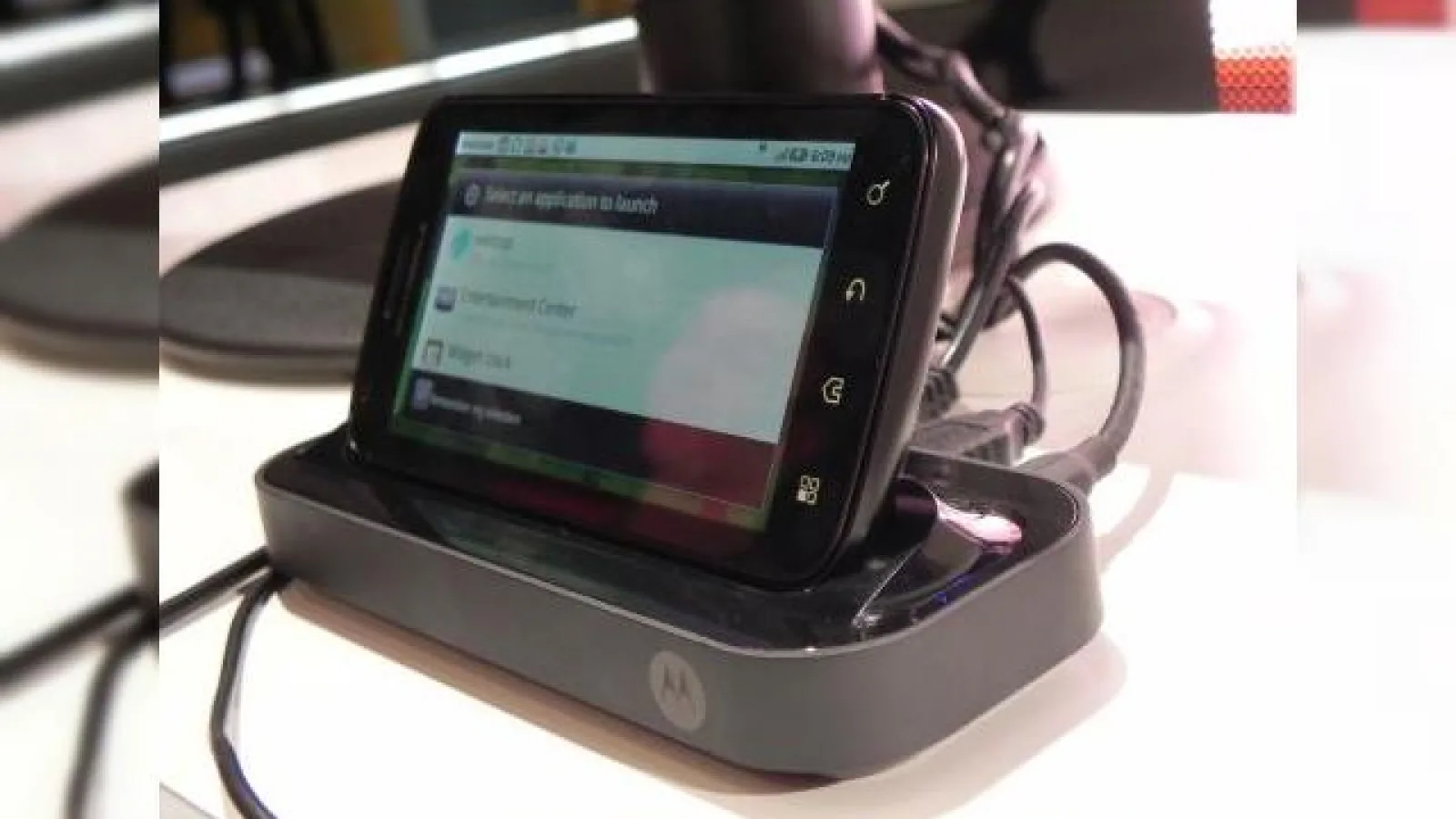 MWC 2011: Motorola Atrix, cel mai puternic smartphone din lume analizat pentru Mobilissimo (Video)