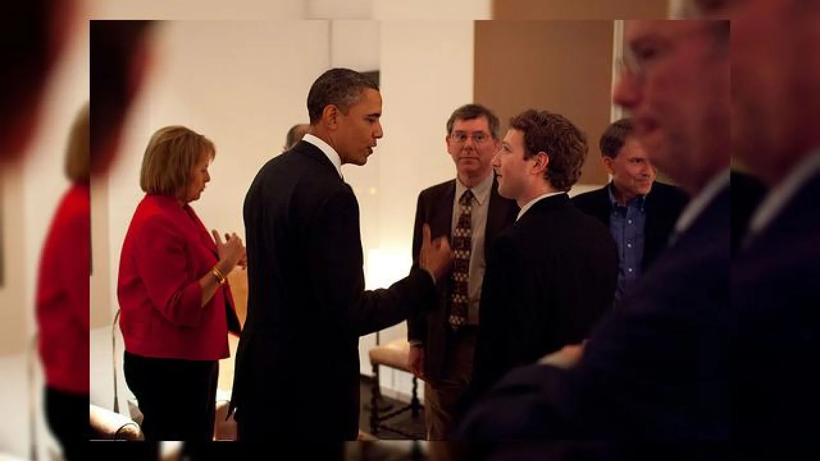Președintele Obama se Întâlnește cu Zuckerberg și Steve Jobs; dineu oficial sau planuri mari?