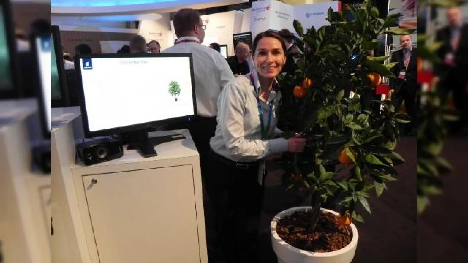 MWC 2011: Copacul care transmite mesaje pe Twitter... nu este magie, ci tehnologia Ericsson (Video)