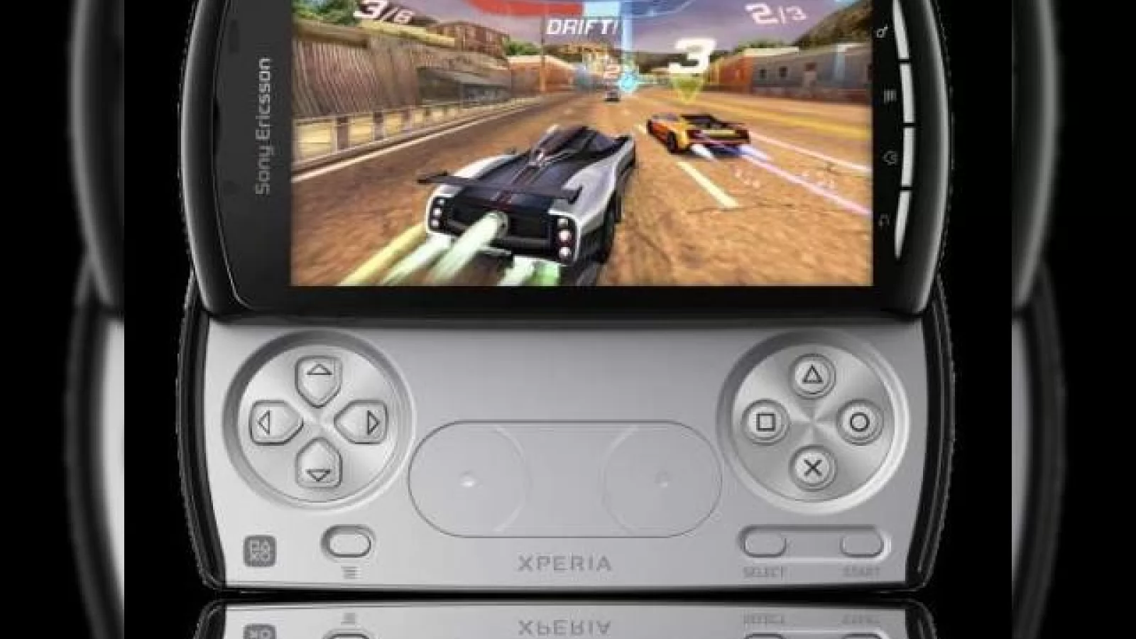 Geohot nu se lasă! Promite că va hackui telefonul Sony Ericsson Xperia Play