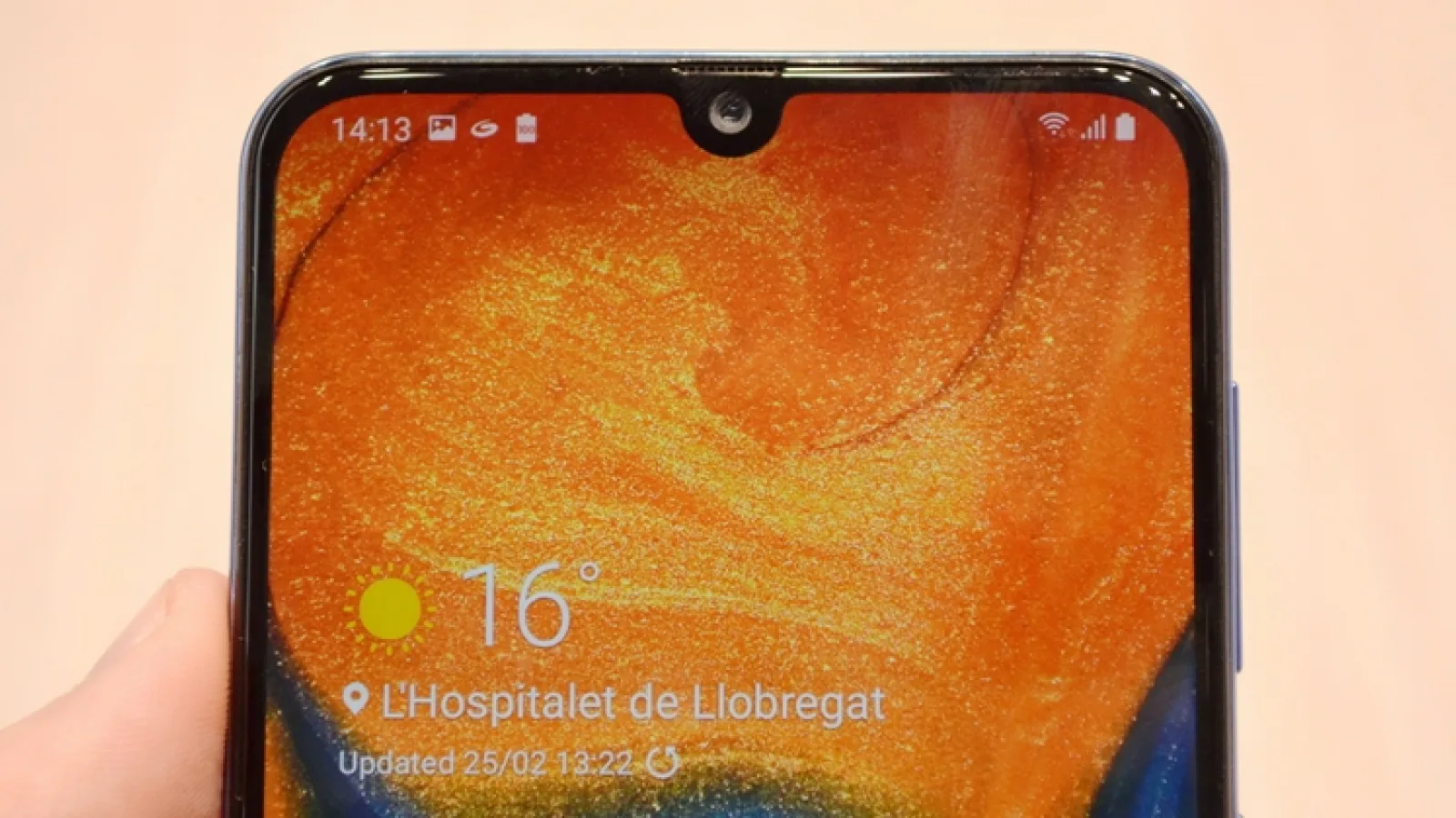 Samsung Galaxy A60 va sosi cu o cameră triplă în spate și scanner de amprente integrat în ecranul de 6.7 inch