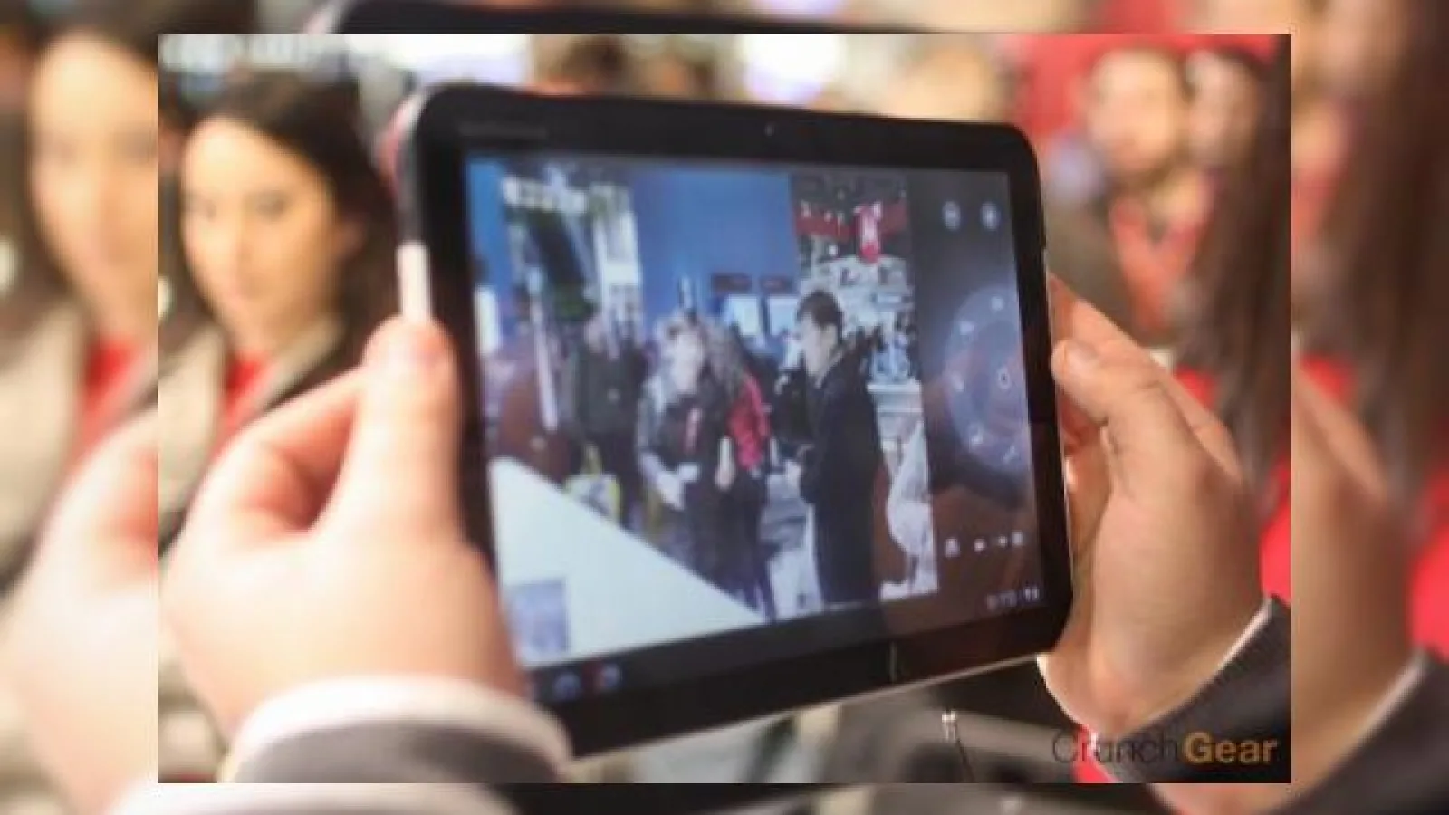 Producția lui Motorola Xoom costă 278 de dolari, cu 33 mai mult decât cea a lui Apple iPad
