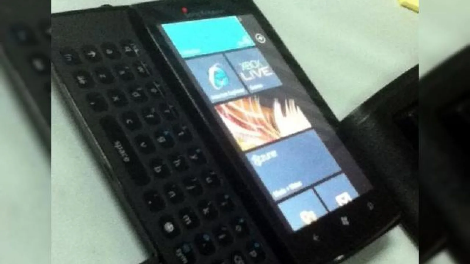 Windows Phone 7 pe un smartphone Sony Ericsson? Da, dar doar ca prototip... sau poate zvon