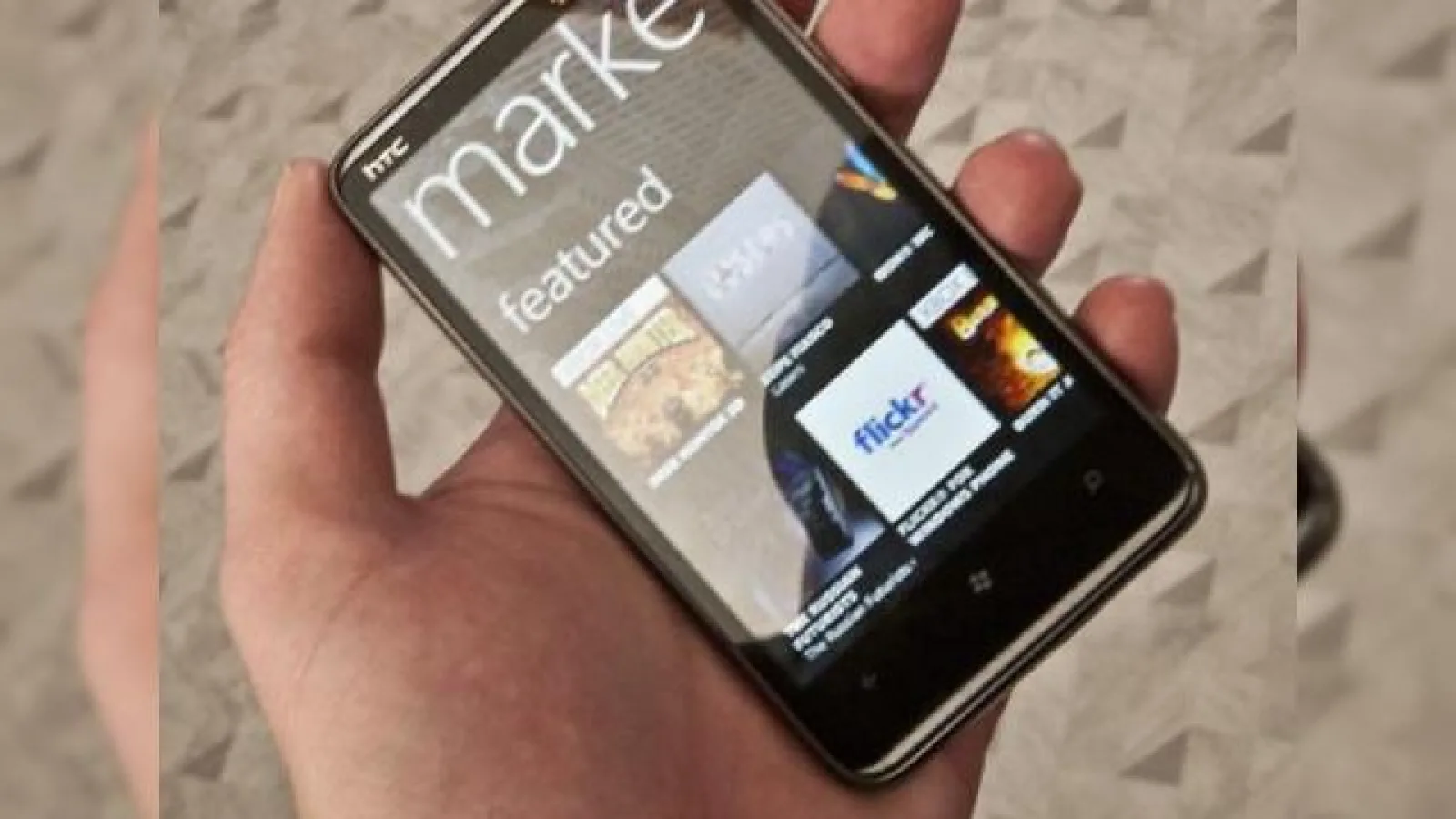 10.000 de aplicații acum În Windows Marketplace; WP7 continuă să evolueze!