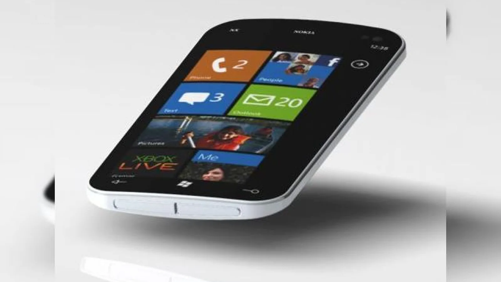 Se lucrează deja la primele telefoane Nokia cu Windows Phone 7, conform CEO-ului Stephen Elop