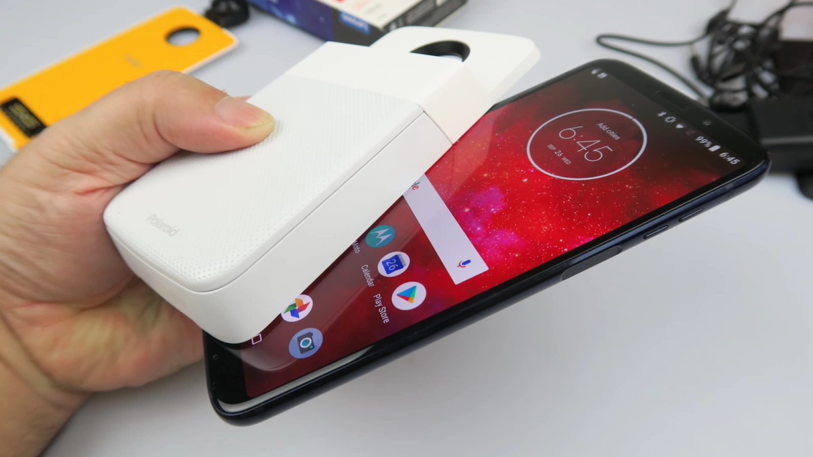 Motorola Moto Z3 Play: Hardware cu upgrade-uri incrementale, 65% acelaşi pachet de dotări