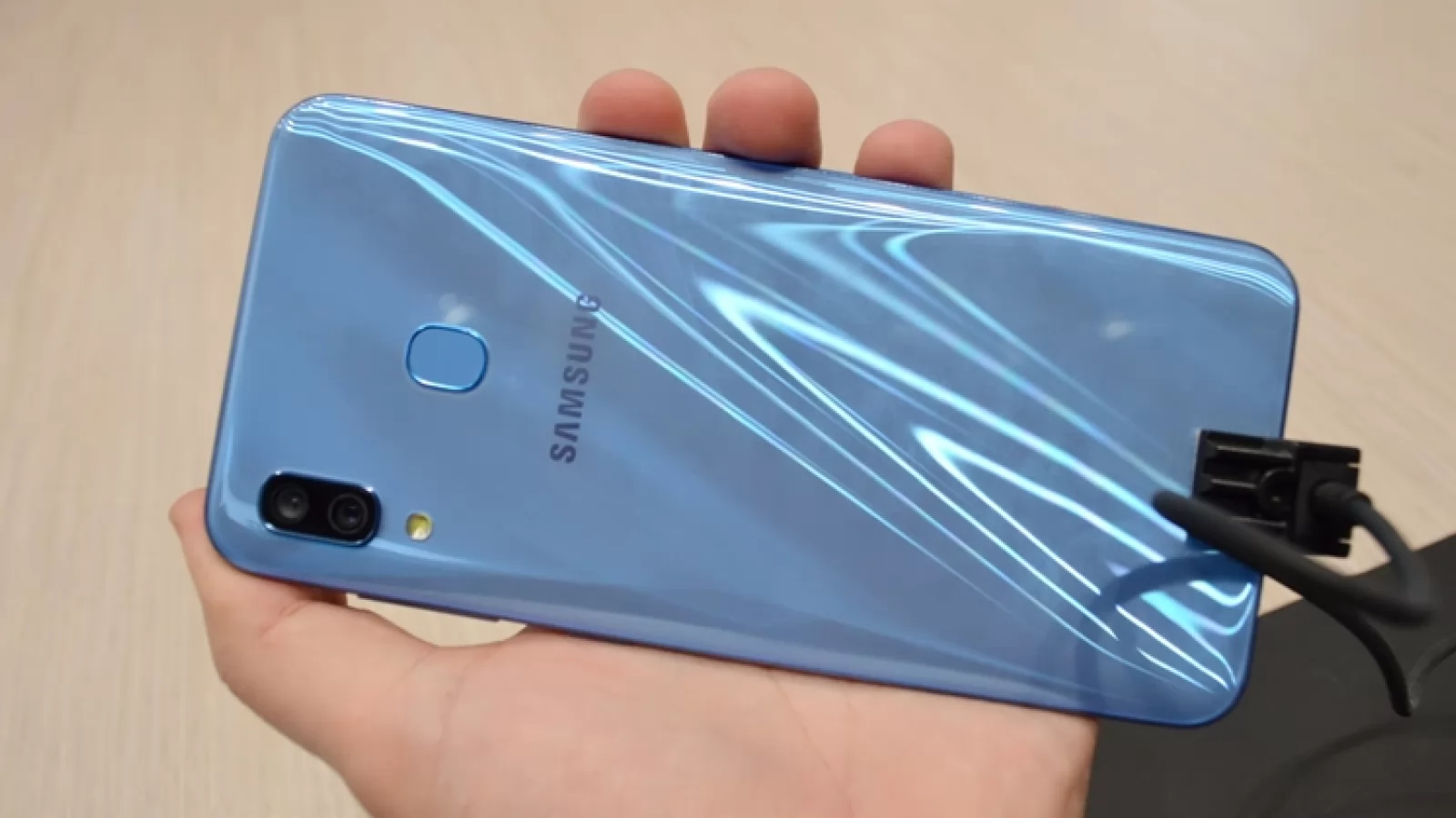 Preț și disponibilitate Samsung Galaxy A30 în România