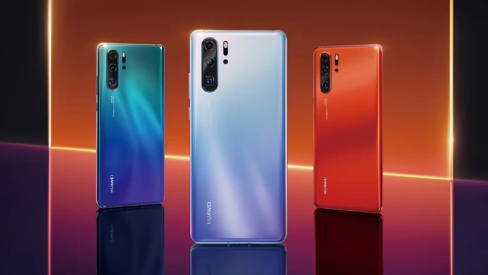 Avalanşă de scăpări pentru Huawei P30 Pro: video hands on cu cititorul de amprente, teasere low light, promo