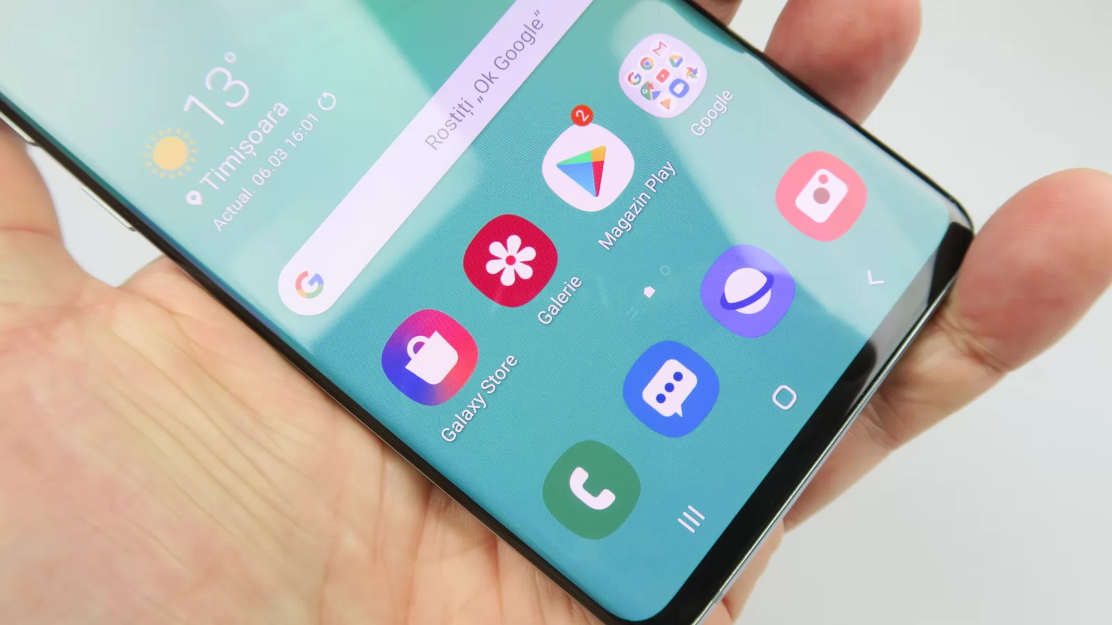 Samsung Galaxy S10+: OS, UI, aplicații din noua epocă One UI, mai comode la utilizarea cu o singură mână