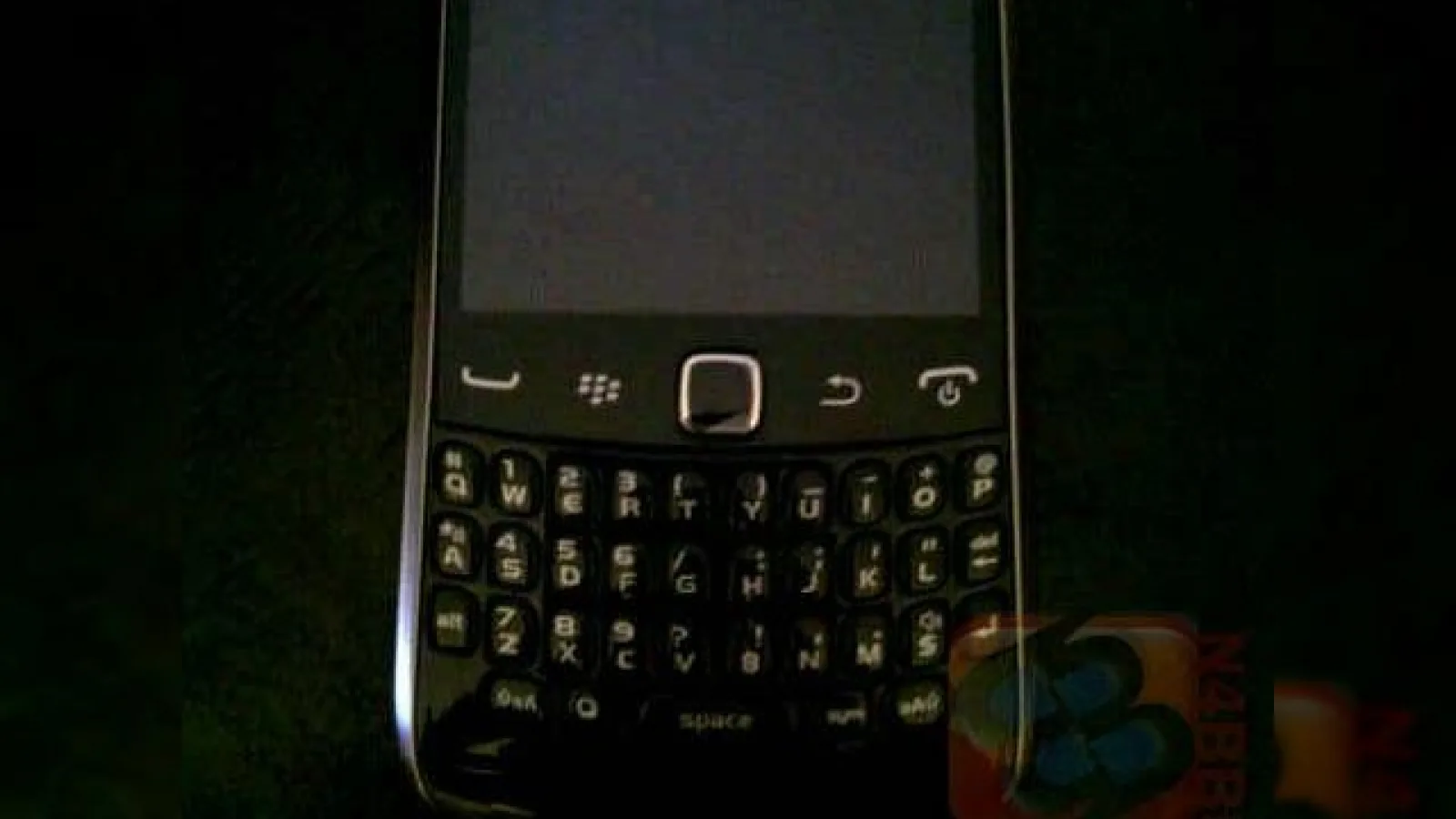 BlackBerry Orlando, un Curve Touch cu tastatură fizică?