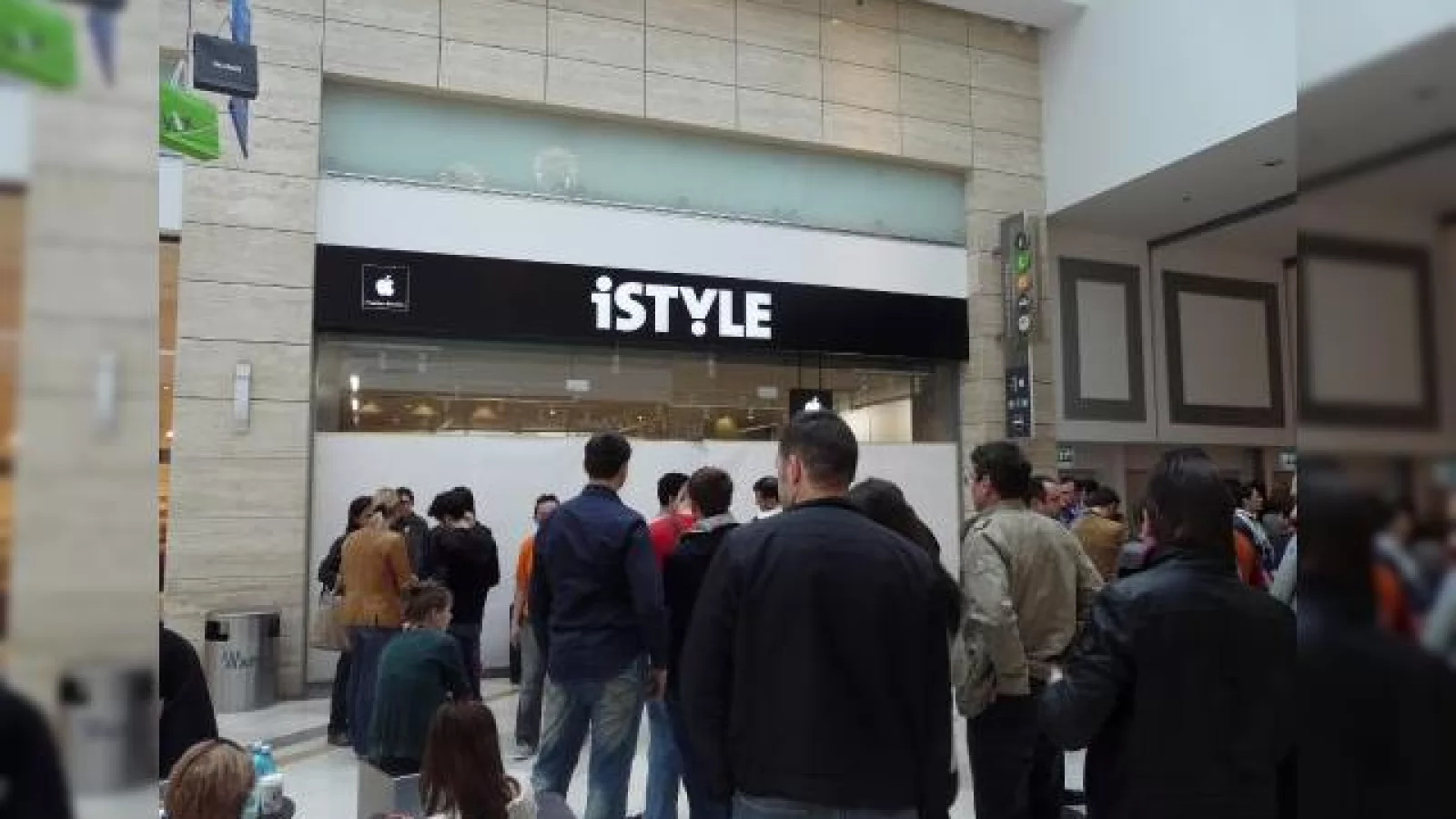 Debutul lui iStyle, magazinul de produse Apple din AFI Cotroceni Palace, surprins de camera Mobilissimo (Video)