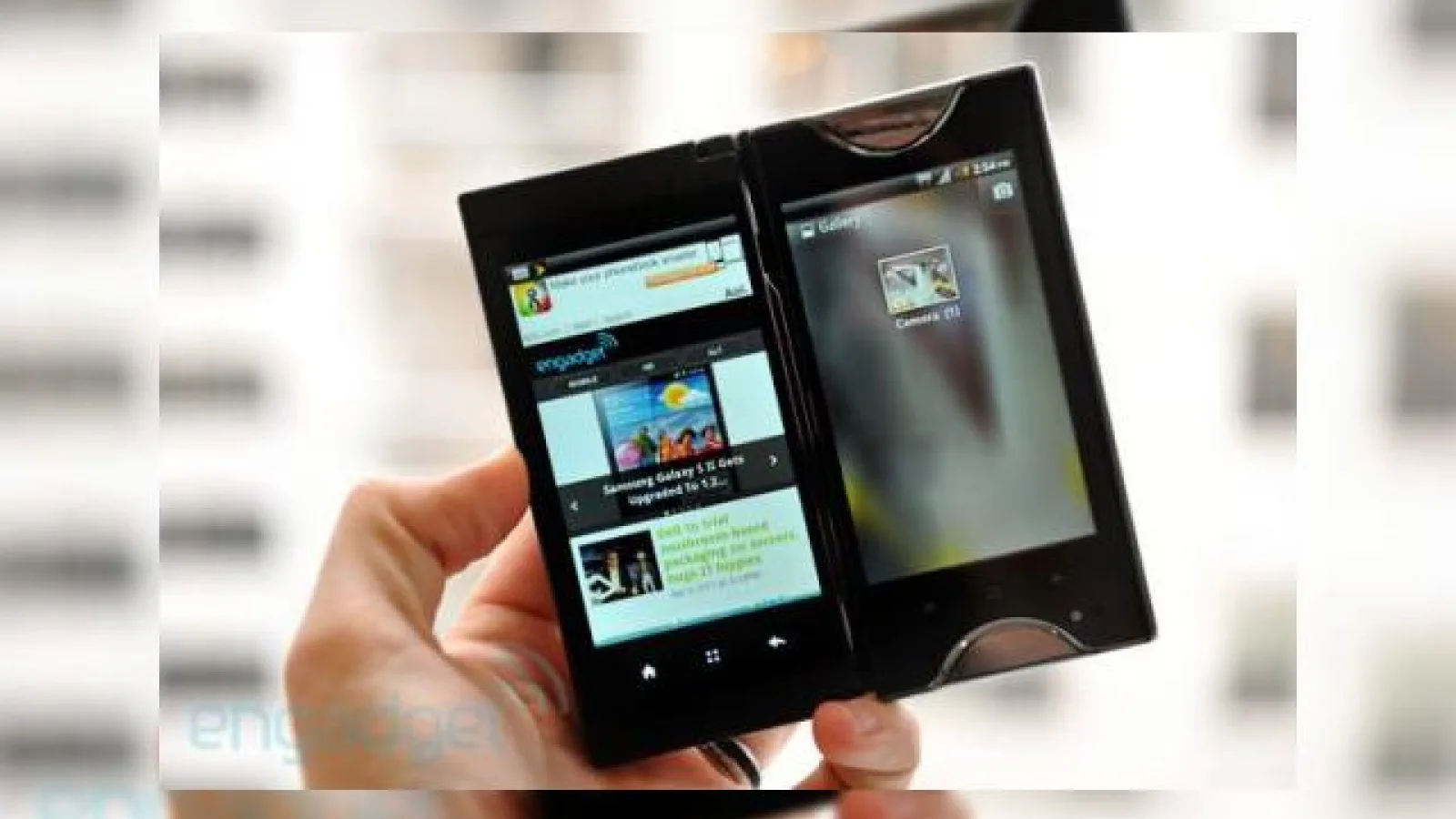 Kyocera Echo, un telefon Android cu "2 ecrane touch la prețul unuia" (Video)