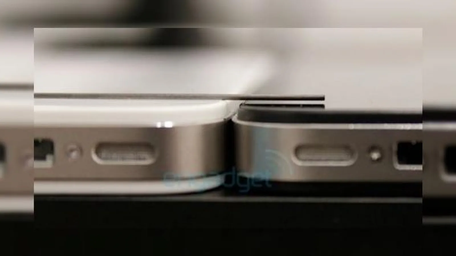 iPhone 4 de culoare albă, puțin mai gros decât varianta standard; destul pentru a cauza probleme?