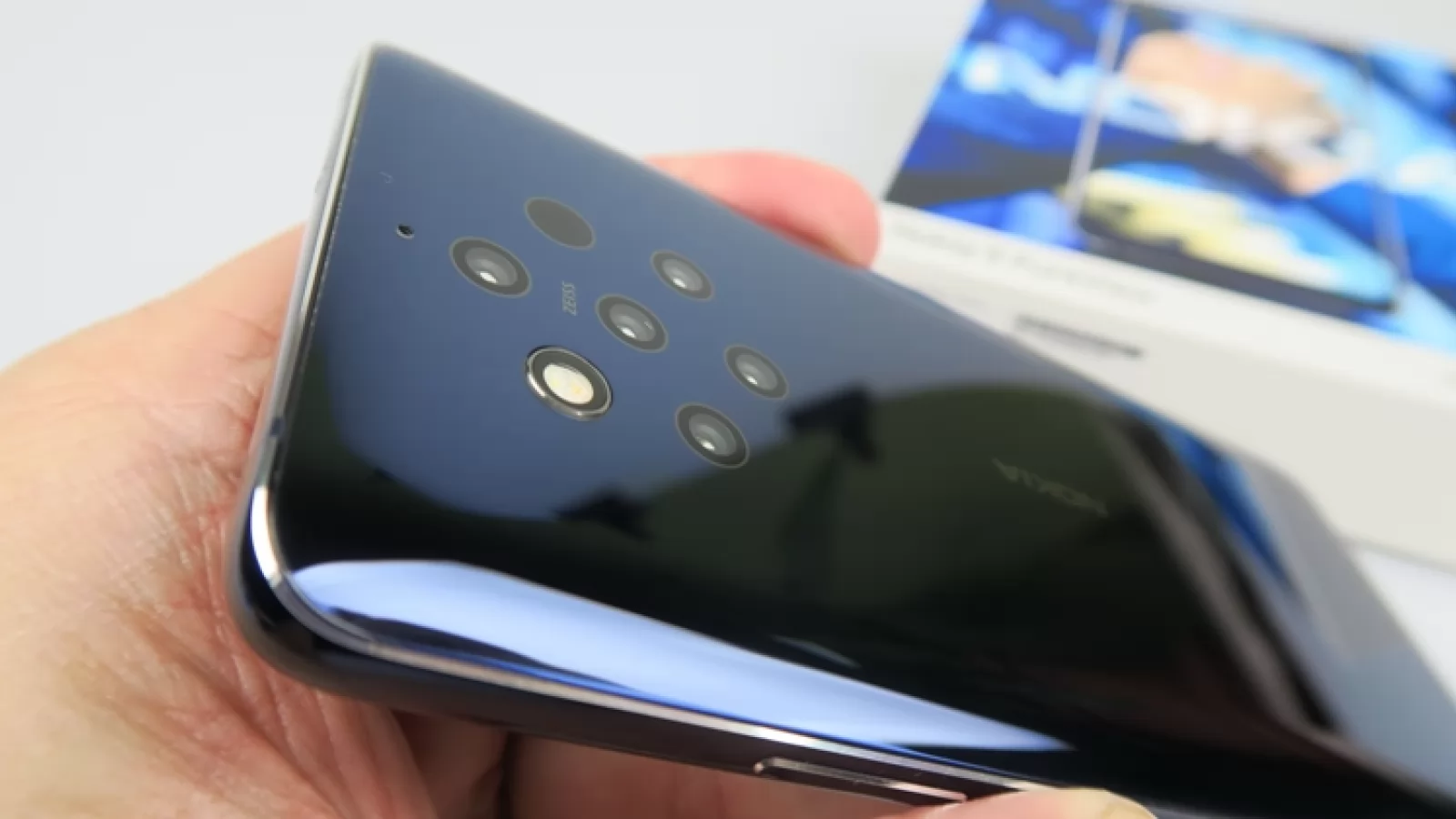 Nokia 9 Pureview primeşte o actualizare software: îmbunătăţiri ale cititorului de amprente, camerei și interfeței
