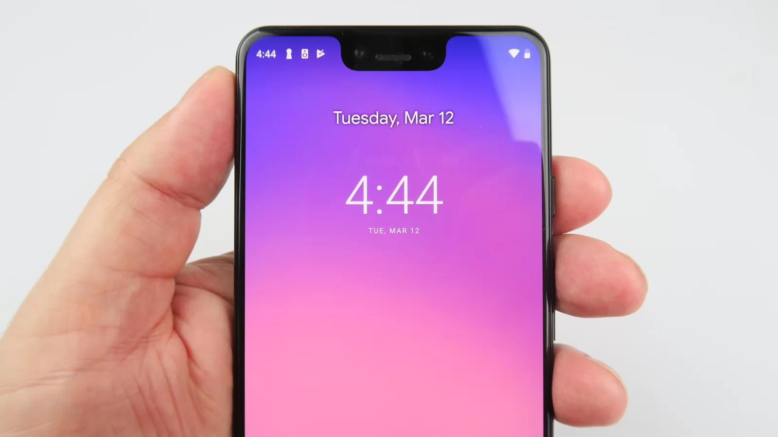 Google Pixel 3 XL: Conectivitate cu de toate, până şi E SIM